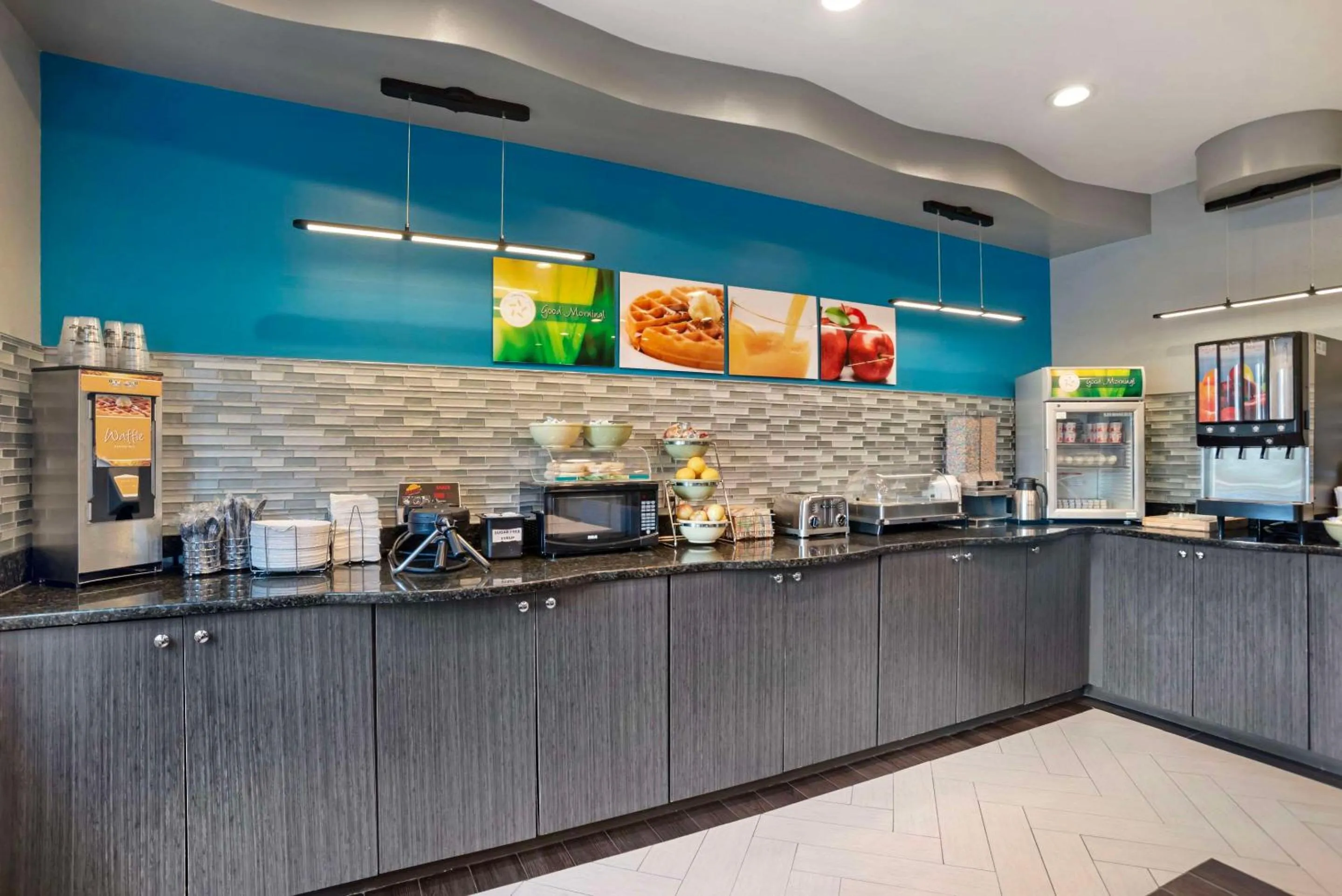 Coffee/tea facilities in Quality Inn & Suites Birmingham - Highway 280