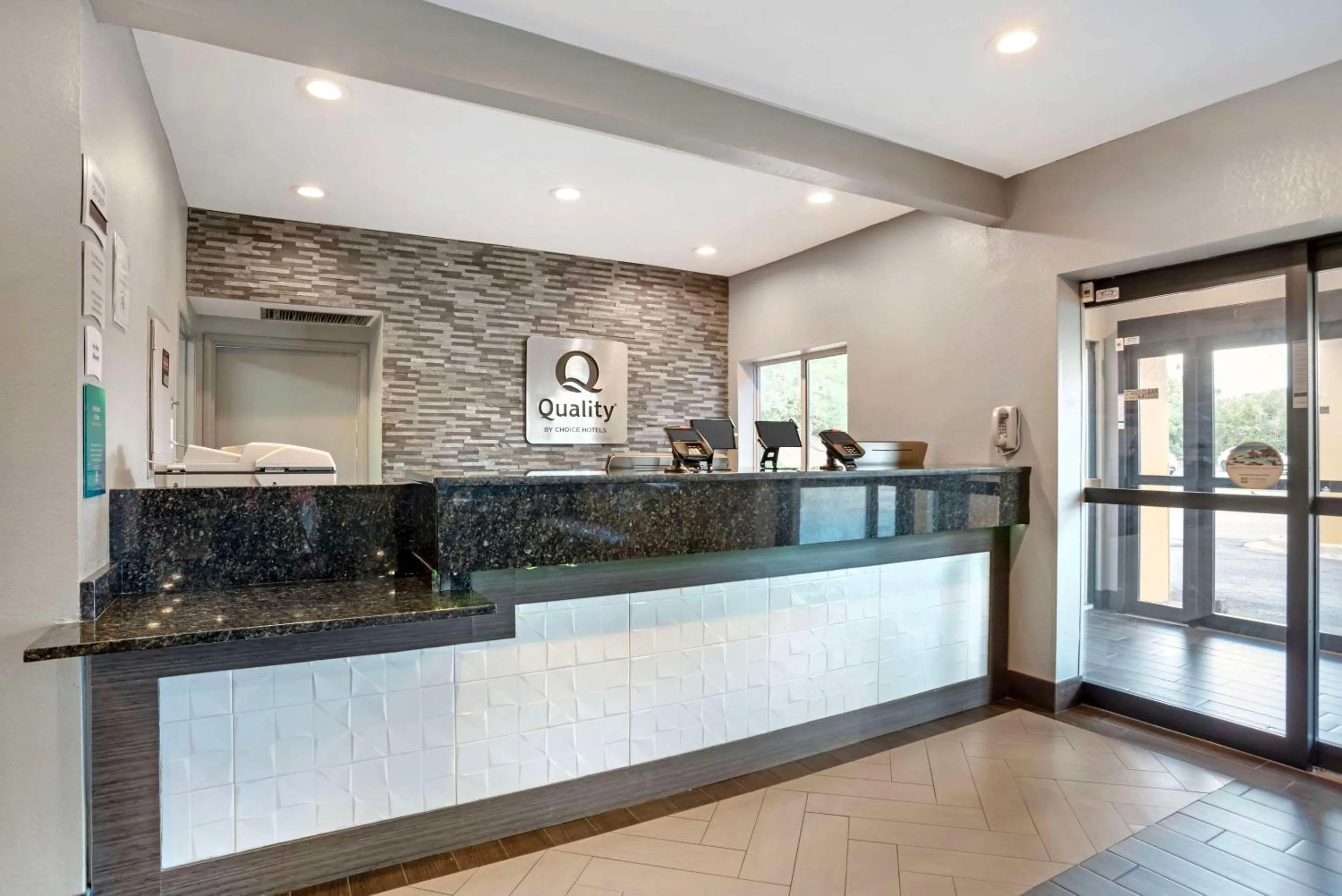 Lobby or reception in Quality Inn & Suites Birmingham - Highway 280