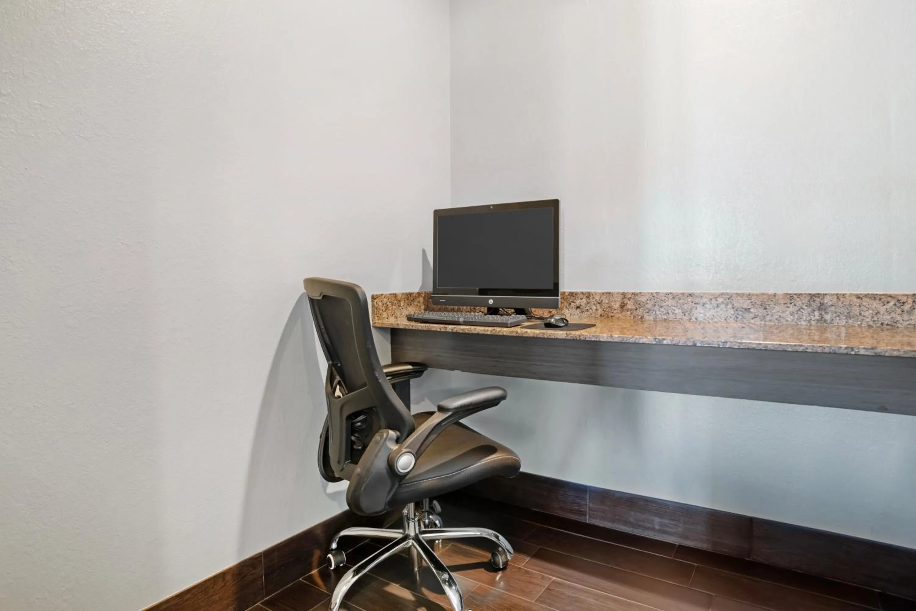 Business facilities in Quality Inn & Suites Birmingham - Highway 280