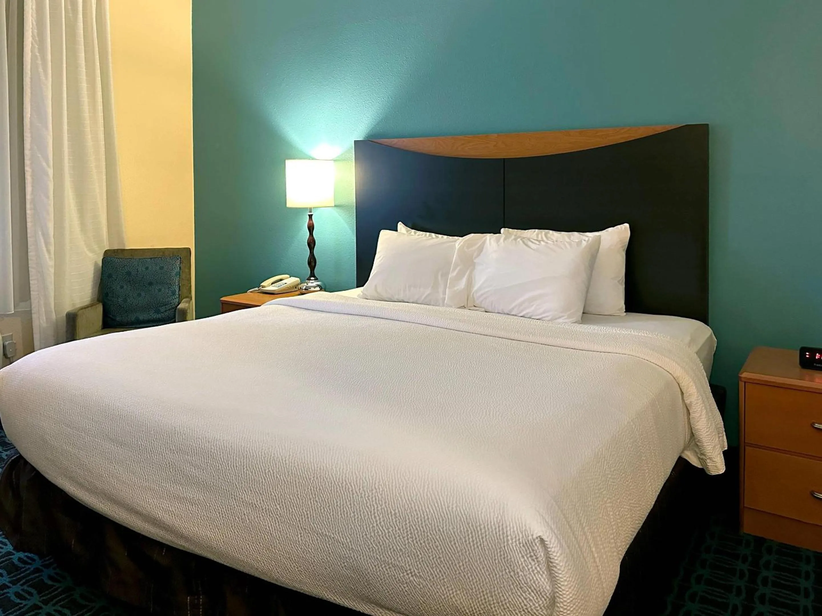 Bedroom, Bed in Country Inn & Suites by Radisson, Bismarck-Mandan