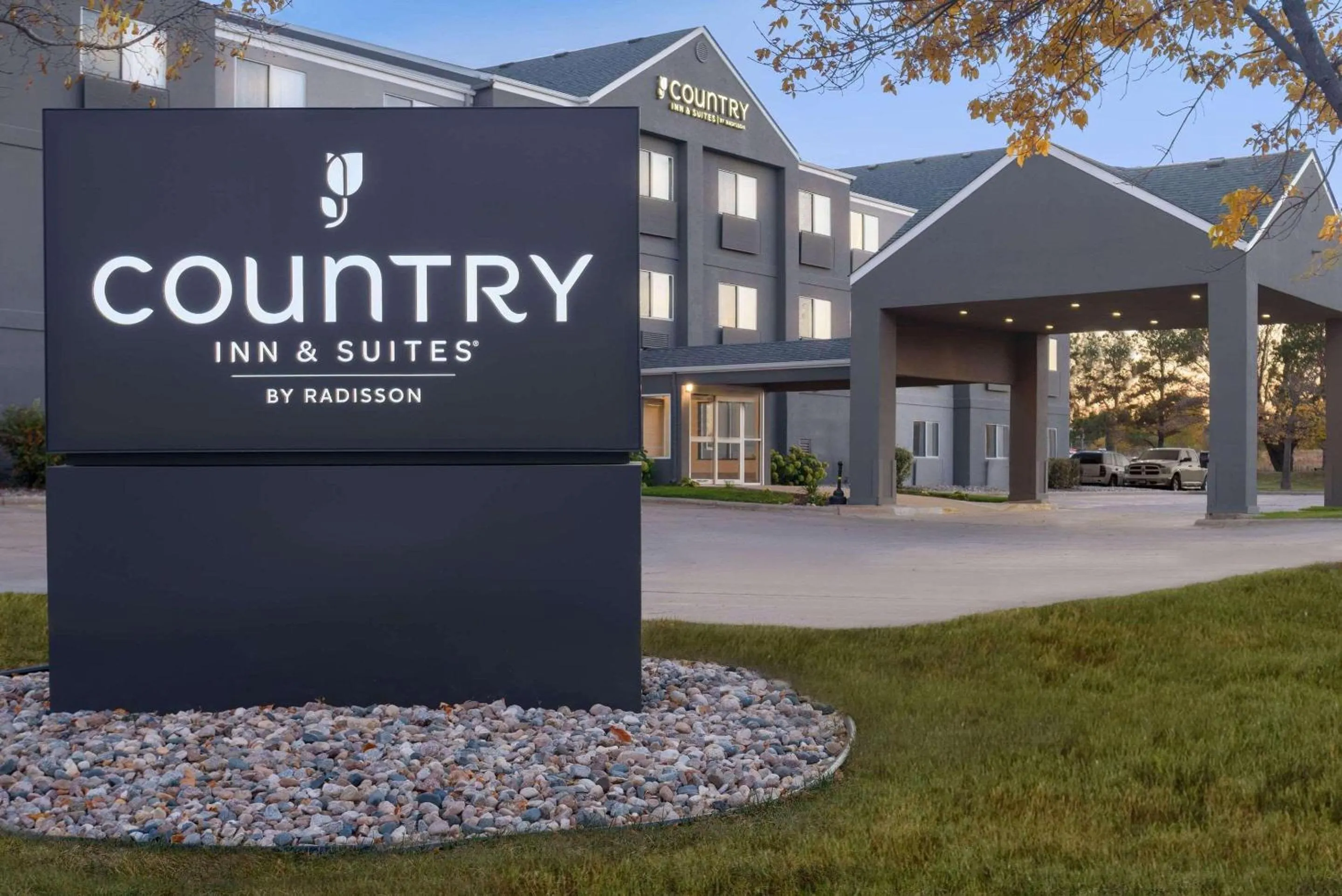 Property building in Country Inn & Suites by Radisson, Brookings