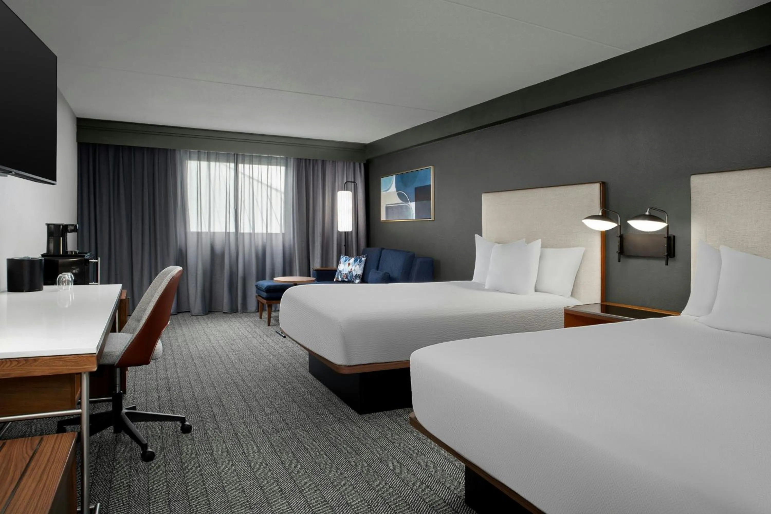 Photo of the whole room, Bed in Courtyard by Marriott Bloomington