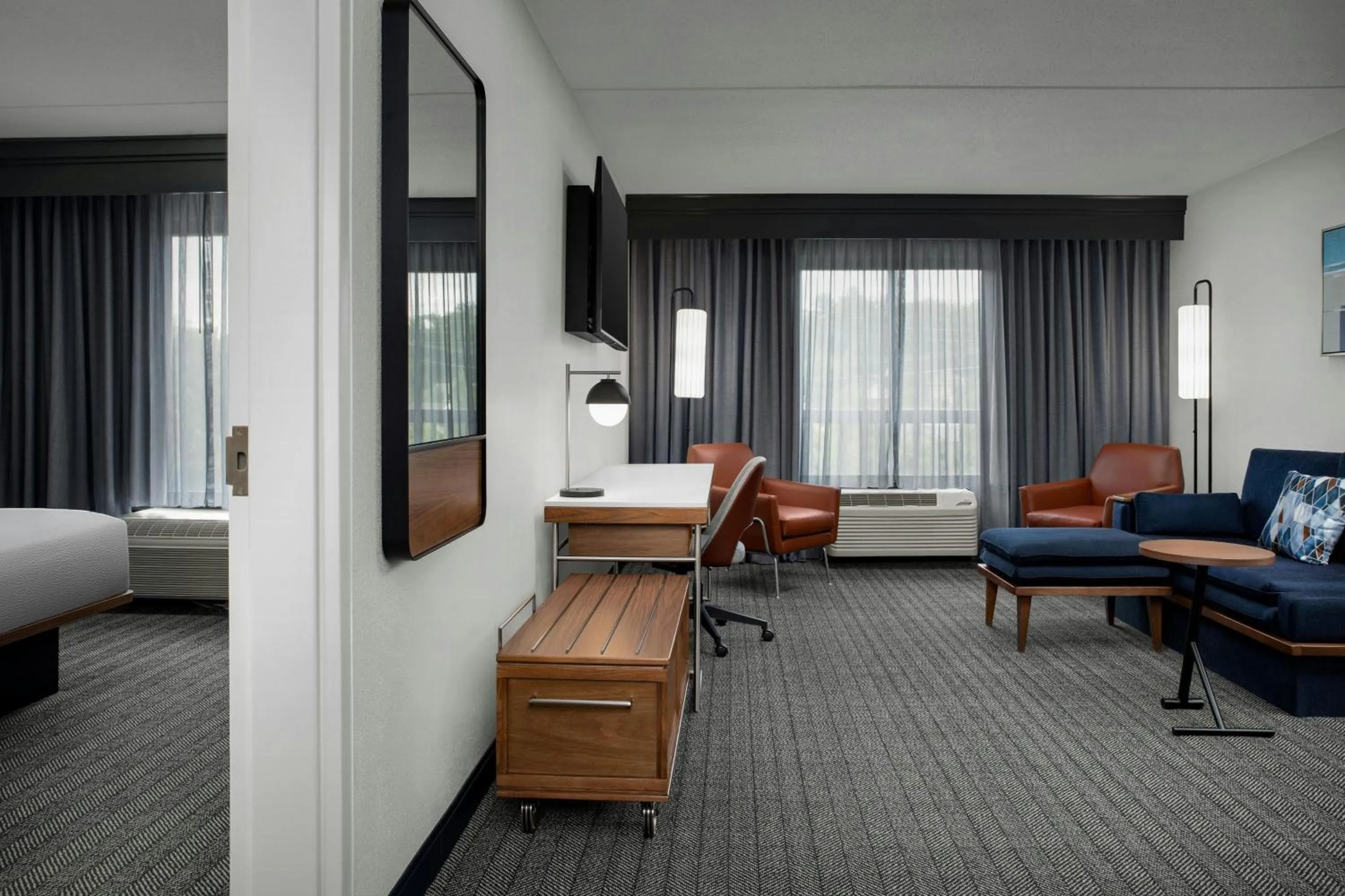 Living room, Bed in Courtyard by Marriott Bloomington