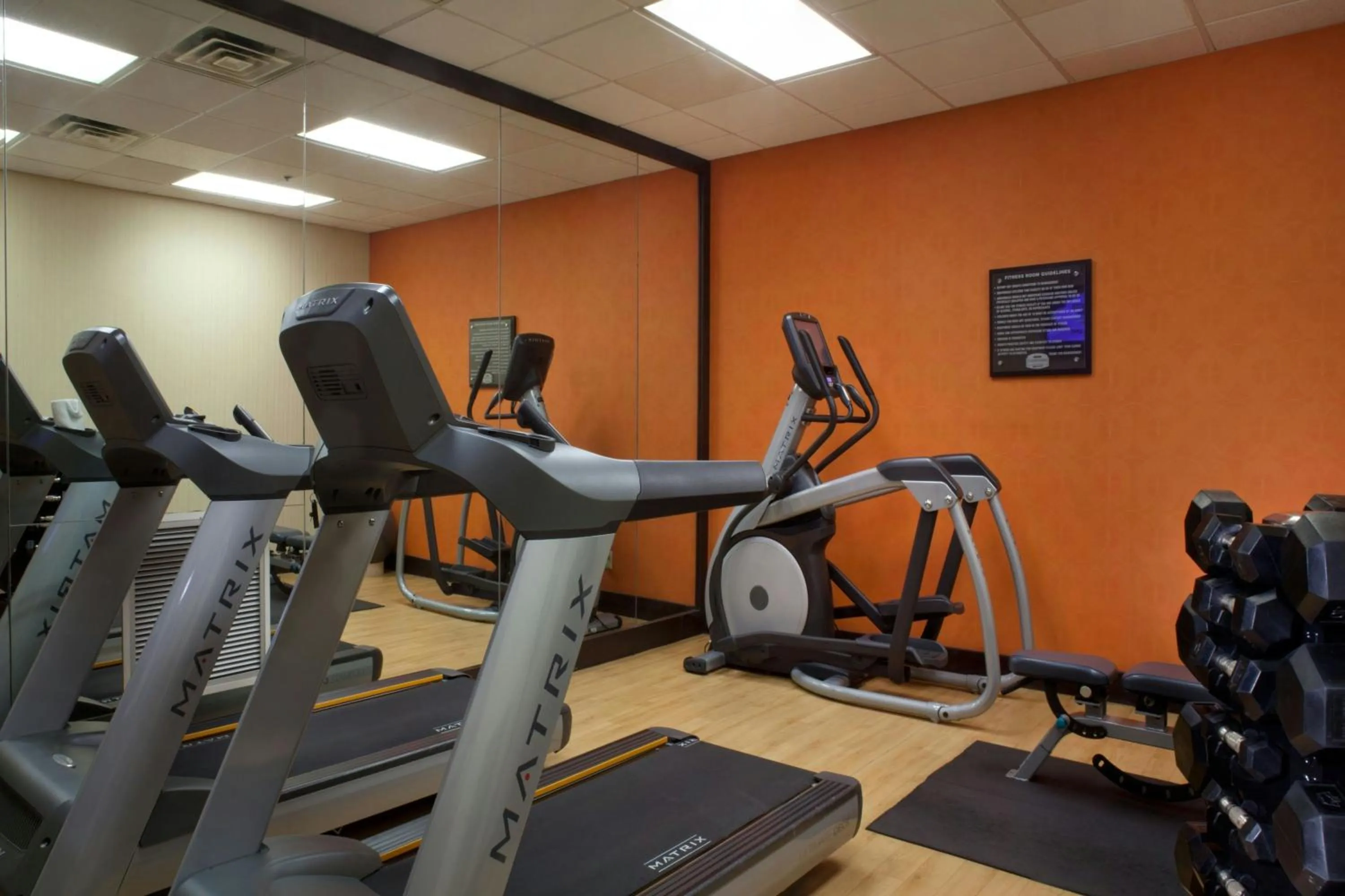 Fitness centre/facilities in Courtyard by Marriott Bloomington