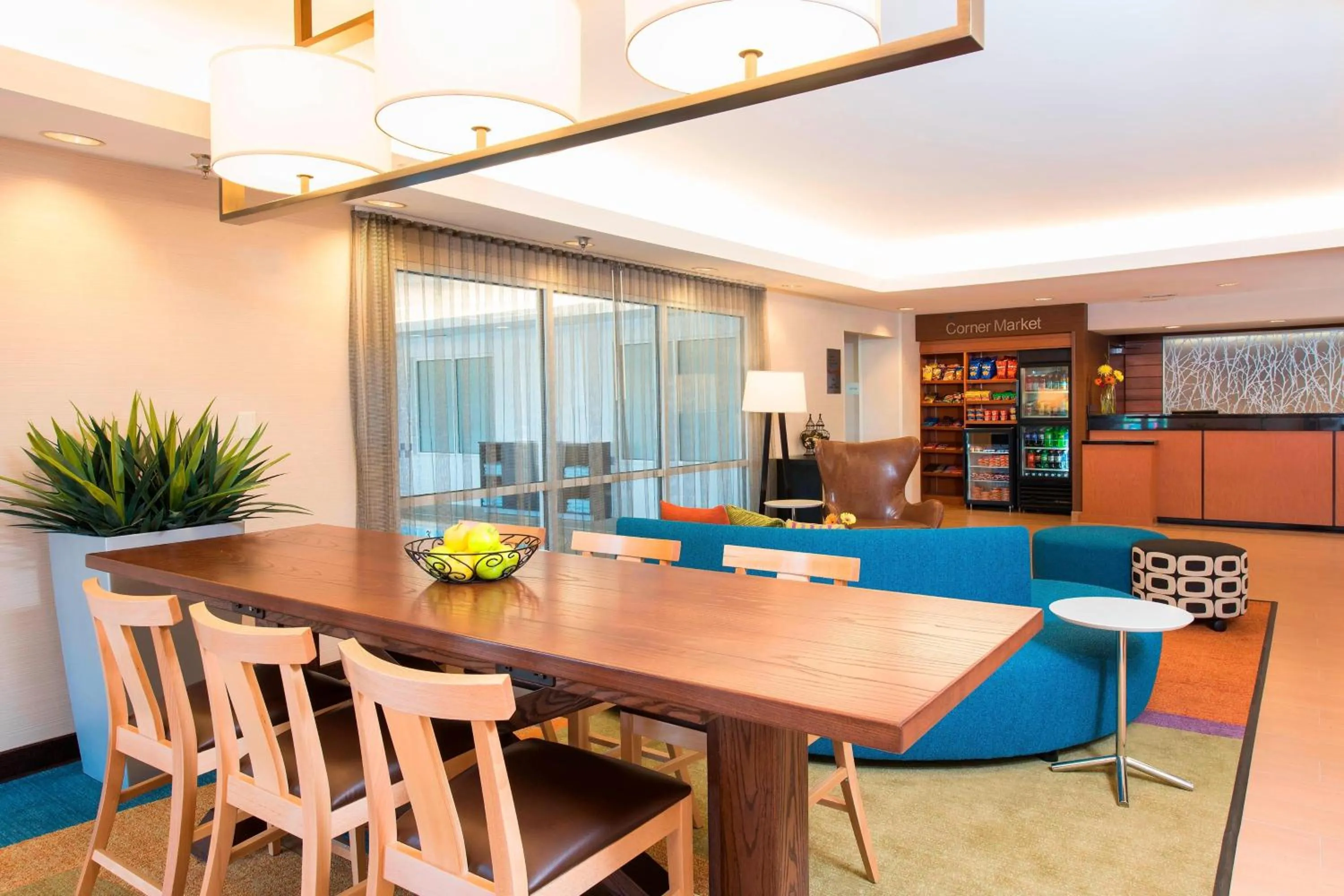 Restaurant/places to eat in Fairfield Inn & Suites by Marriott Bloomington