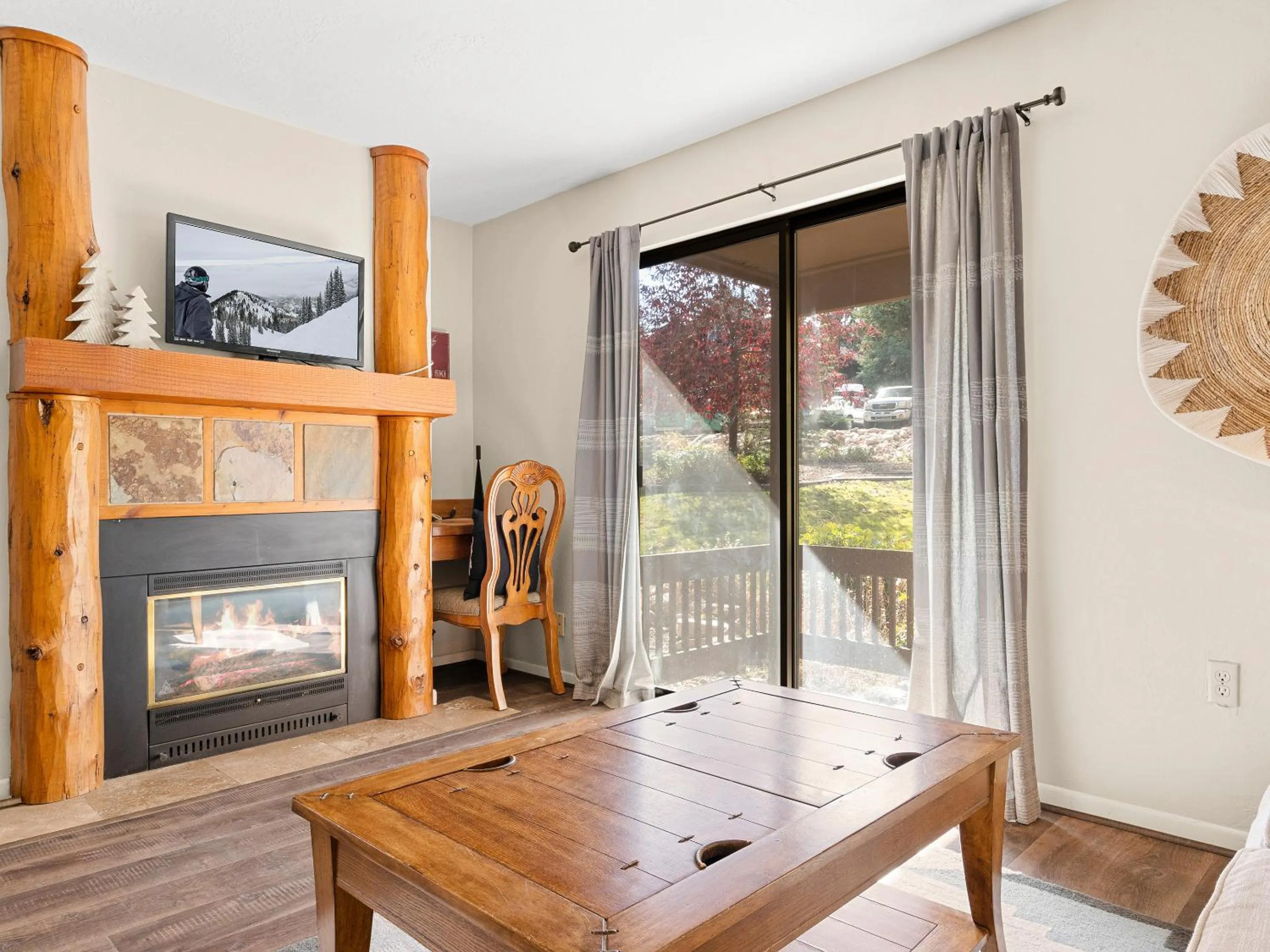 Living room in Red Pine Condominiums by All Seasons Resort Lodging