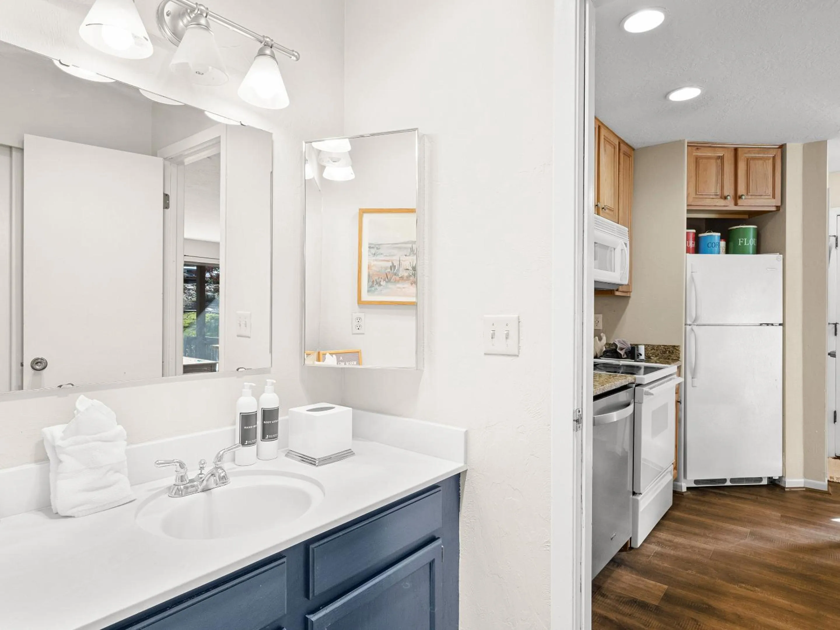 Bathroom in Red Pine Condominiums by All Seasons Resort Lodging