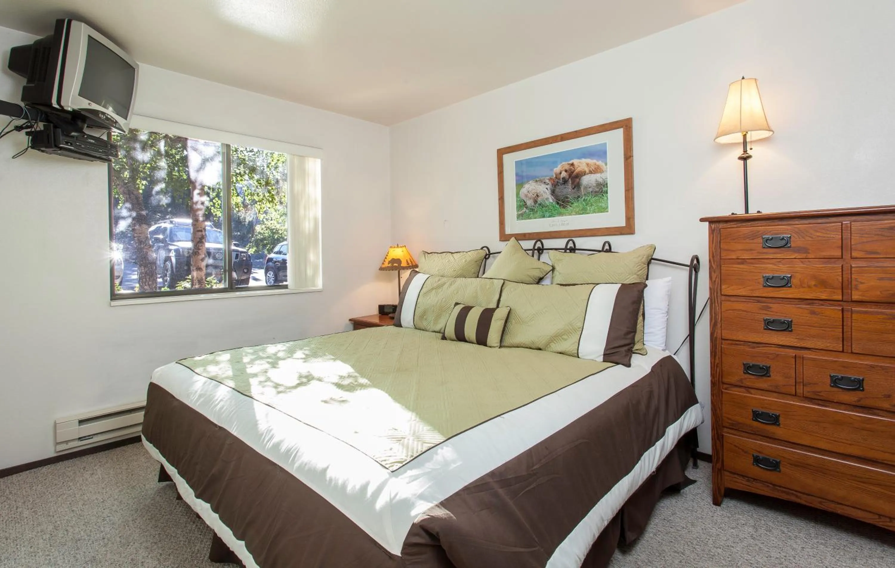 Bedroom, Bed in Red Pine Condominiums by All Seasons Resort Lodging