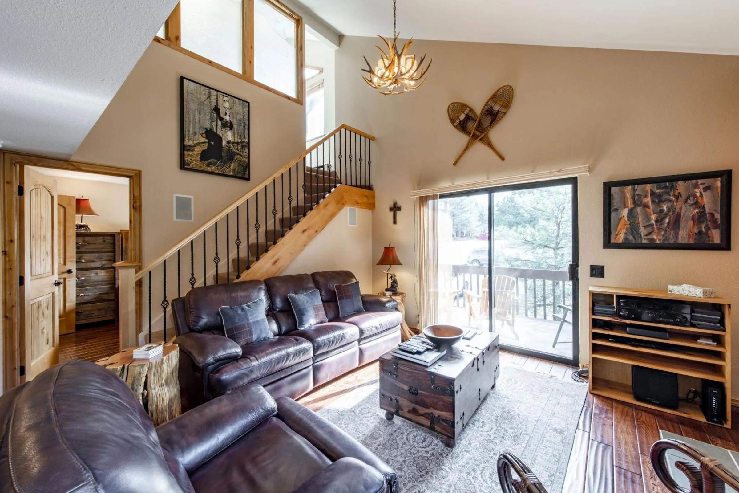 Living room in Red Pine Condominiums by All Seasons Resort Lodging