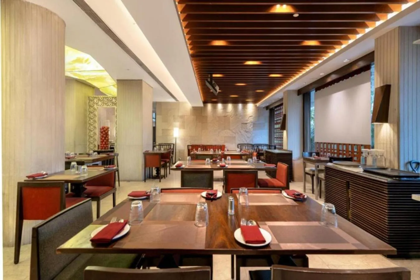 Restaurant/places to eat in The Mirador