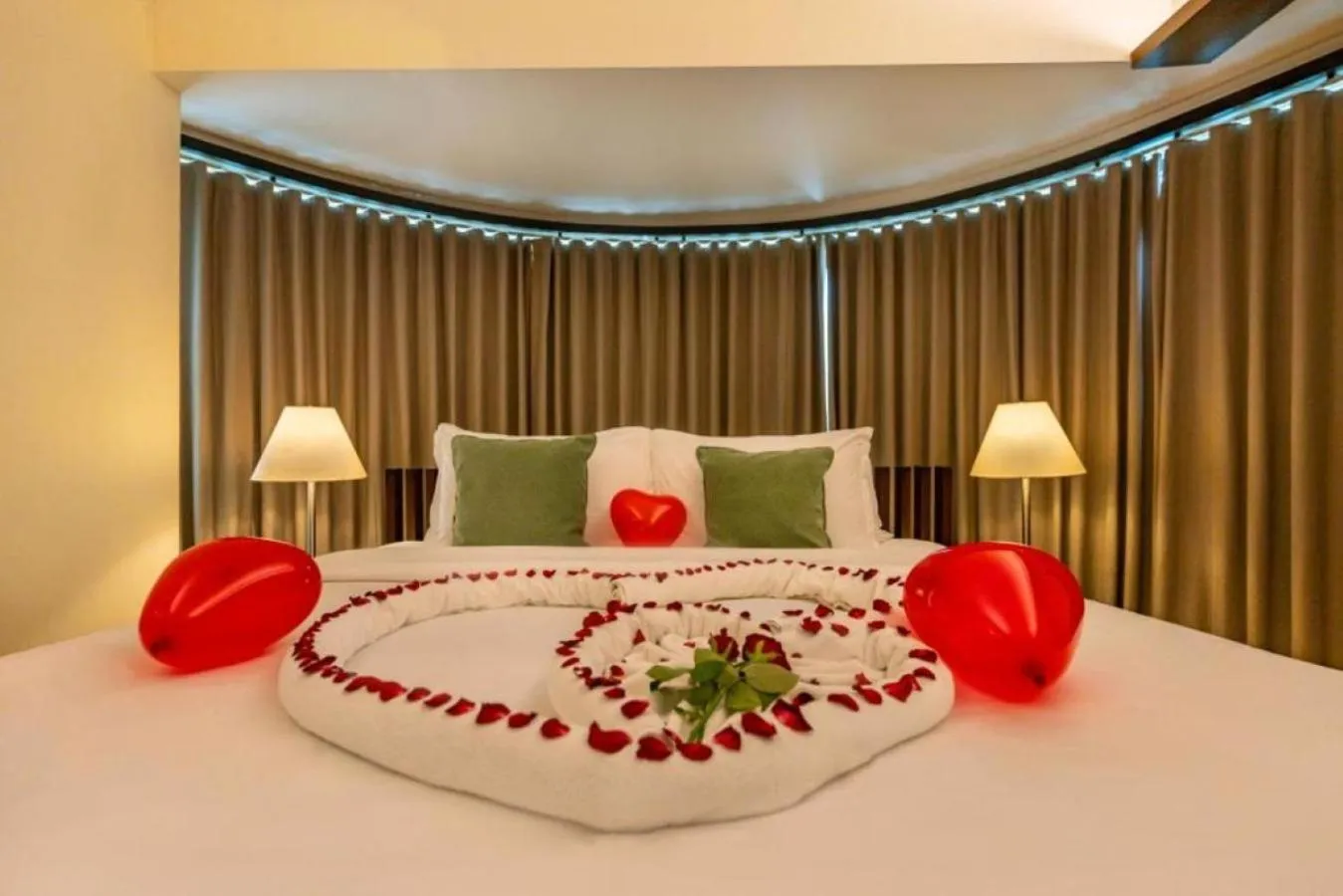 Bedroom, Bed in The Mirador