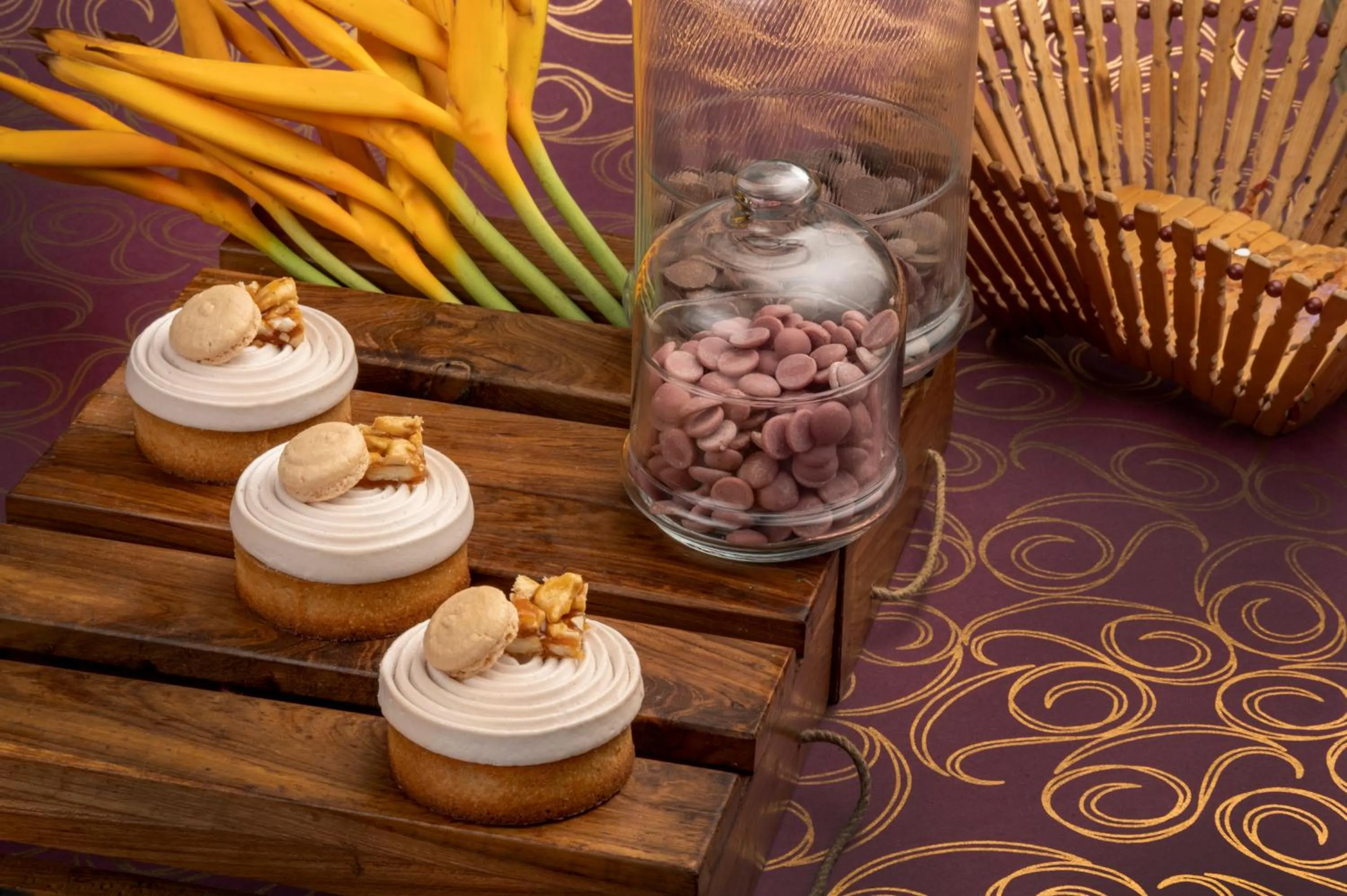 Restaurant/places to eat in The Mirador