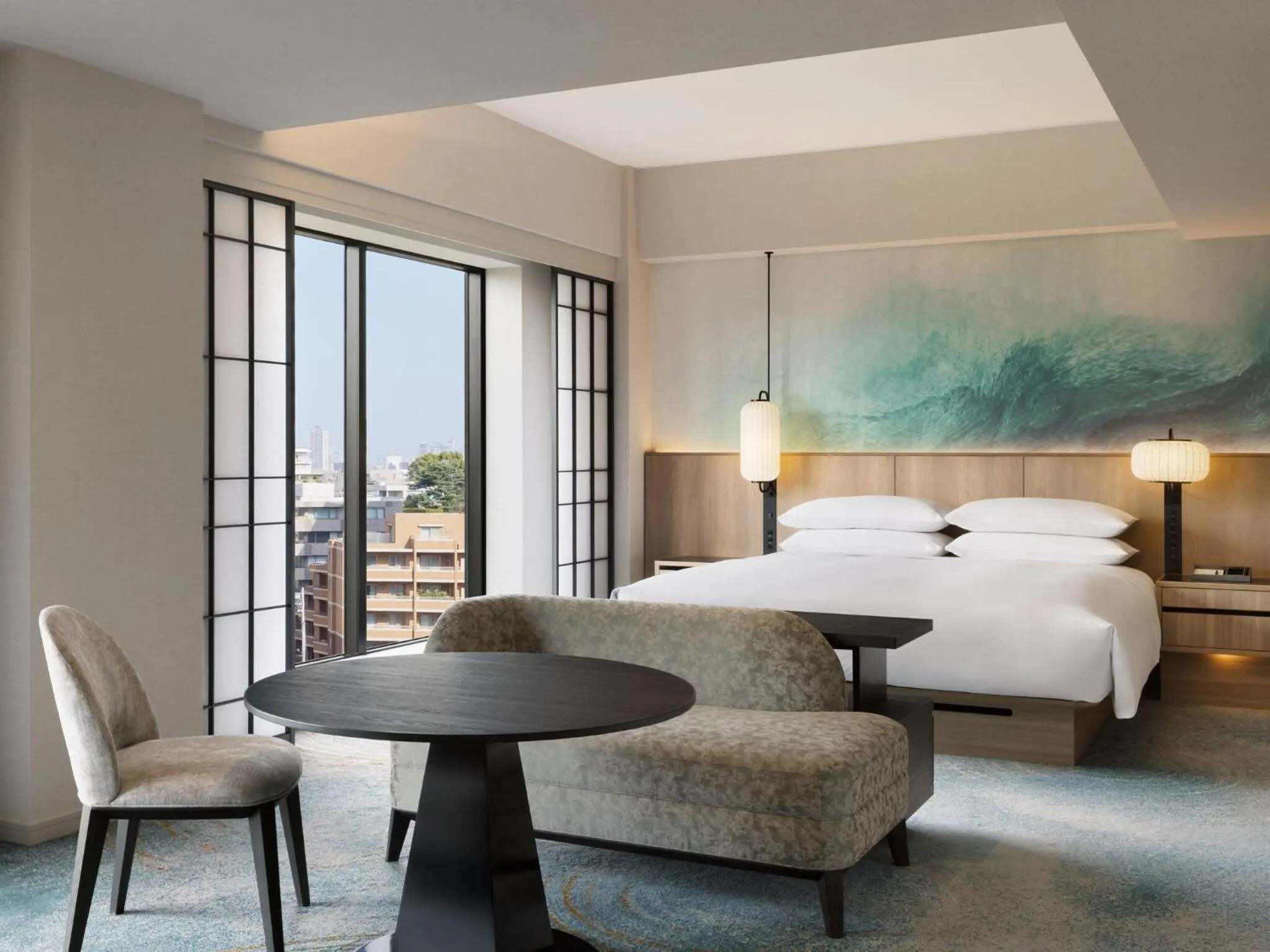 Photo of the whole room, Bed in Sheraton Miyako Hotel Tokyo