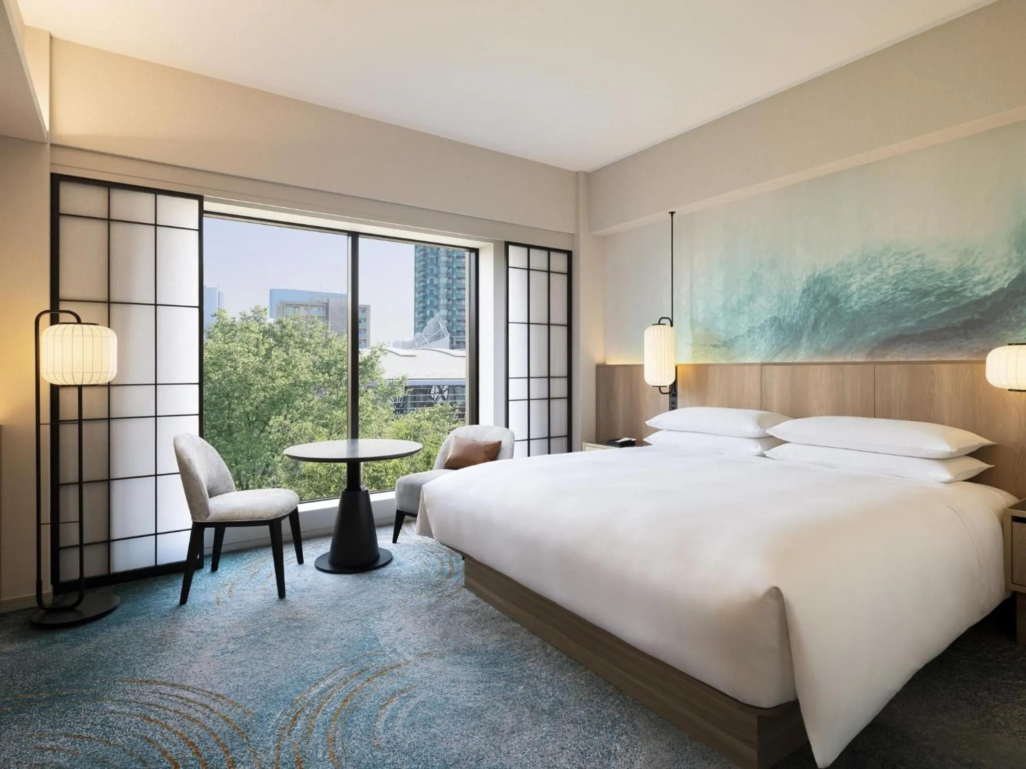 Photo of the whole room, Bed in Sheraton Miyako Hotel Tokyo