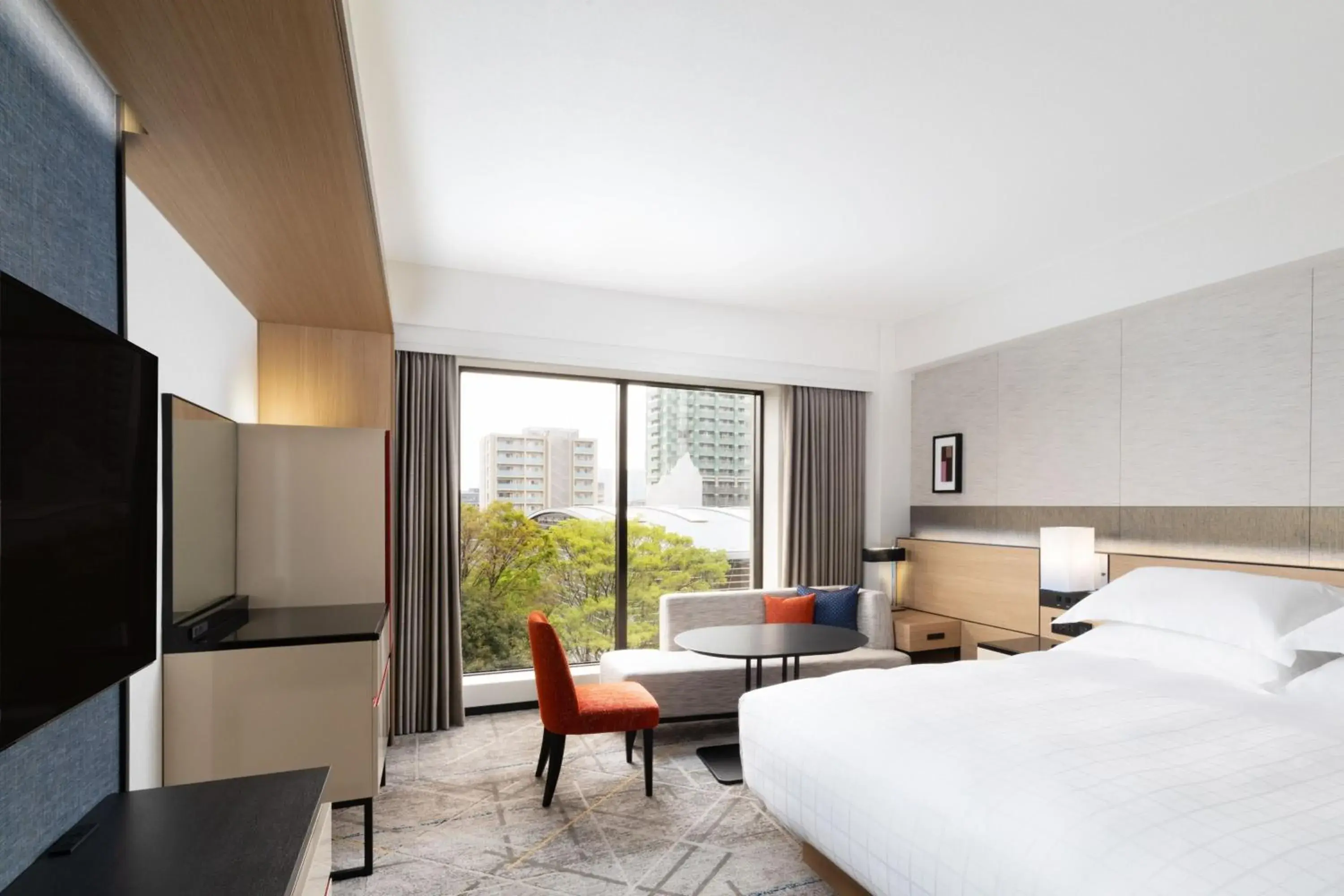 Large Deluxe King Room with City View in Sheraton Miyako Hotel Tokyo Large Deluxe King Room with City View in Sheraton Miyako Hotel Tokyo