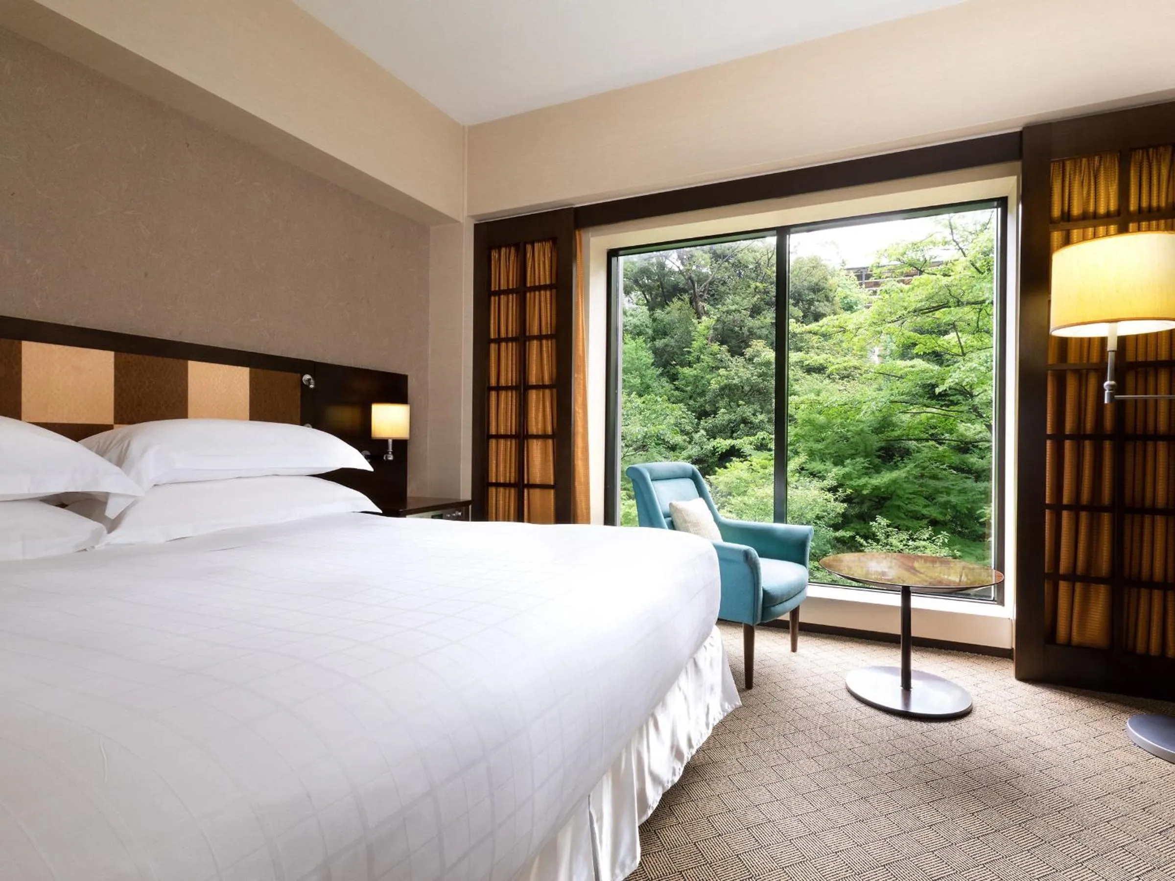 Bed in Sheraton Miyako Hotel Tokyo