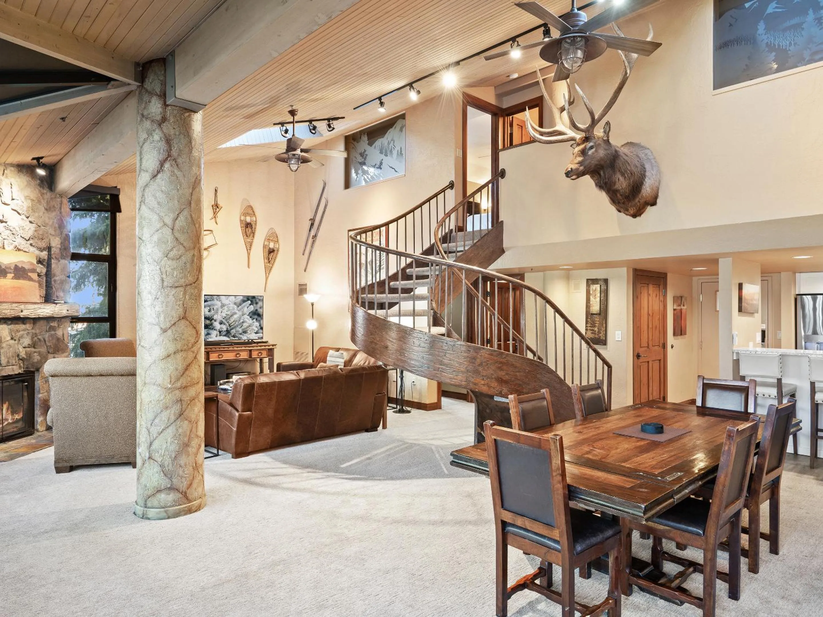 Living room in Silver King by All Seasons Resort Lodging