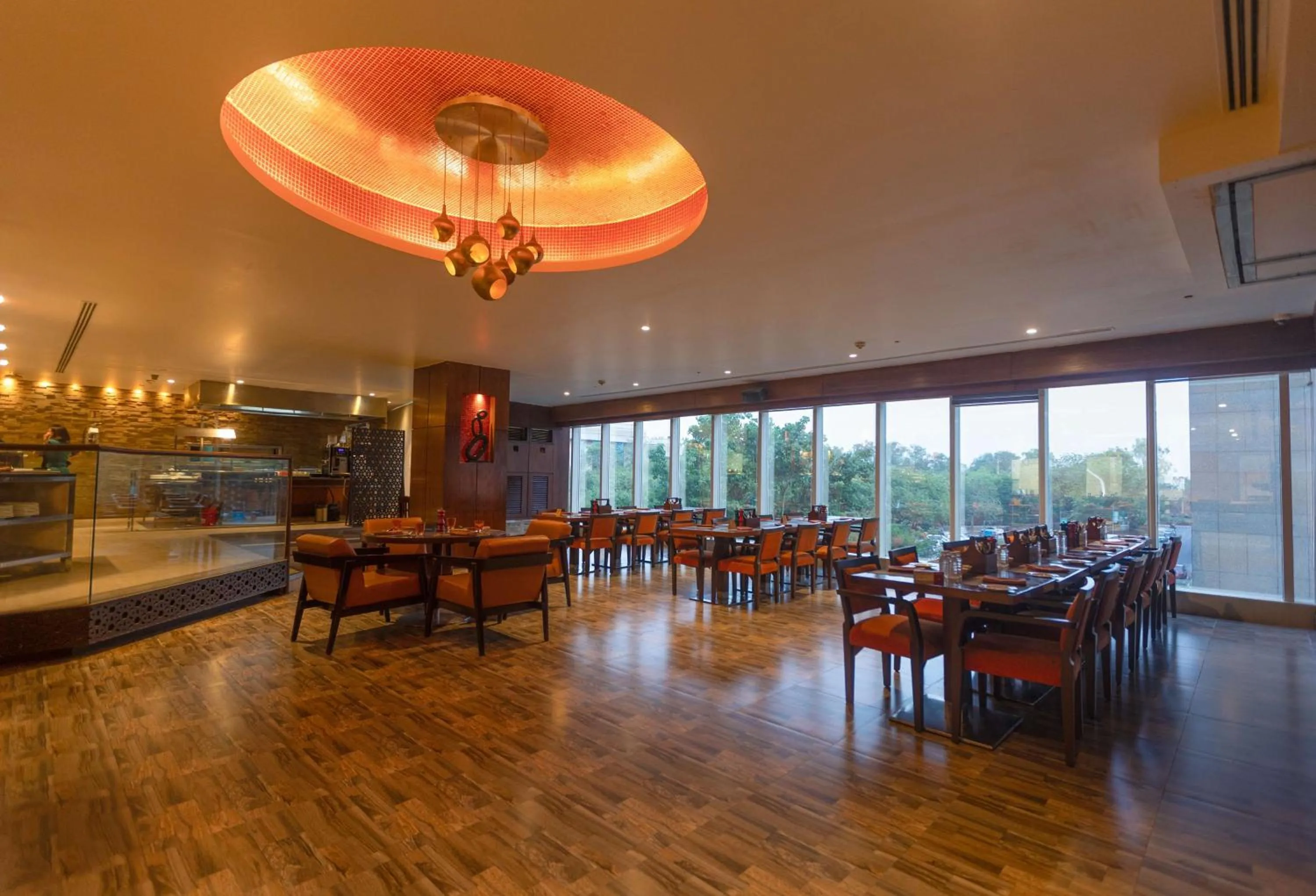 Restaurant/places to eat in Hilton Garden Inn New Delhi/Saket