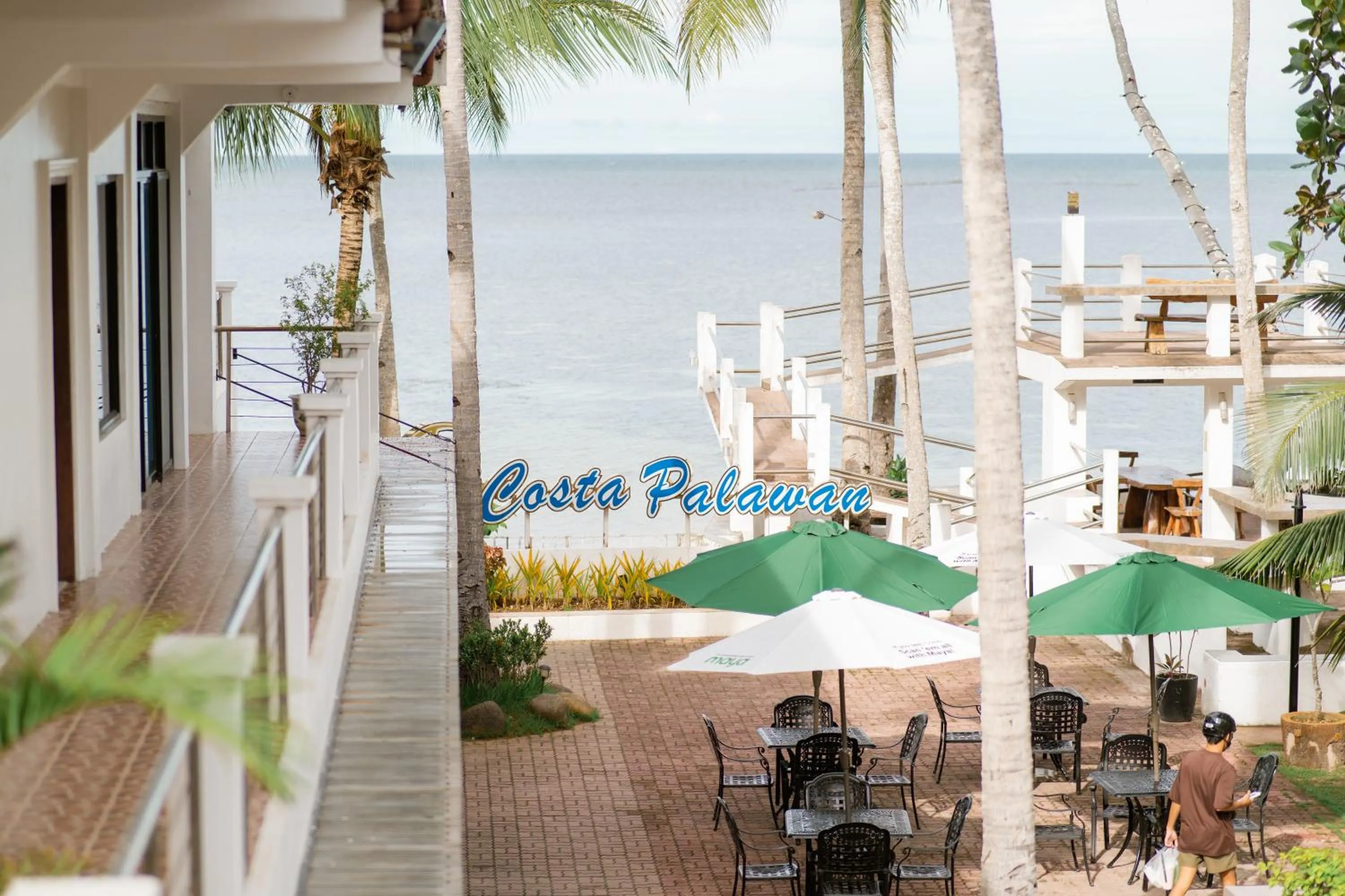 Restaurant/places to eat in Costa Palawan Resort