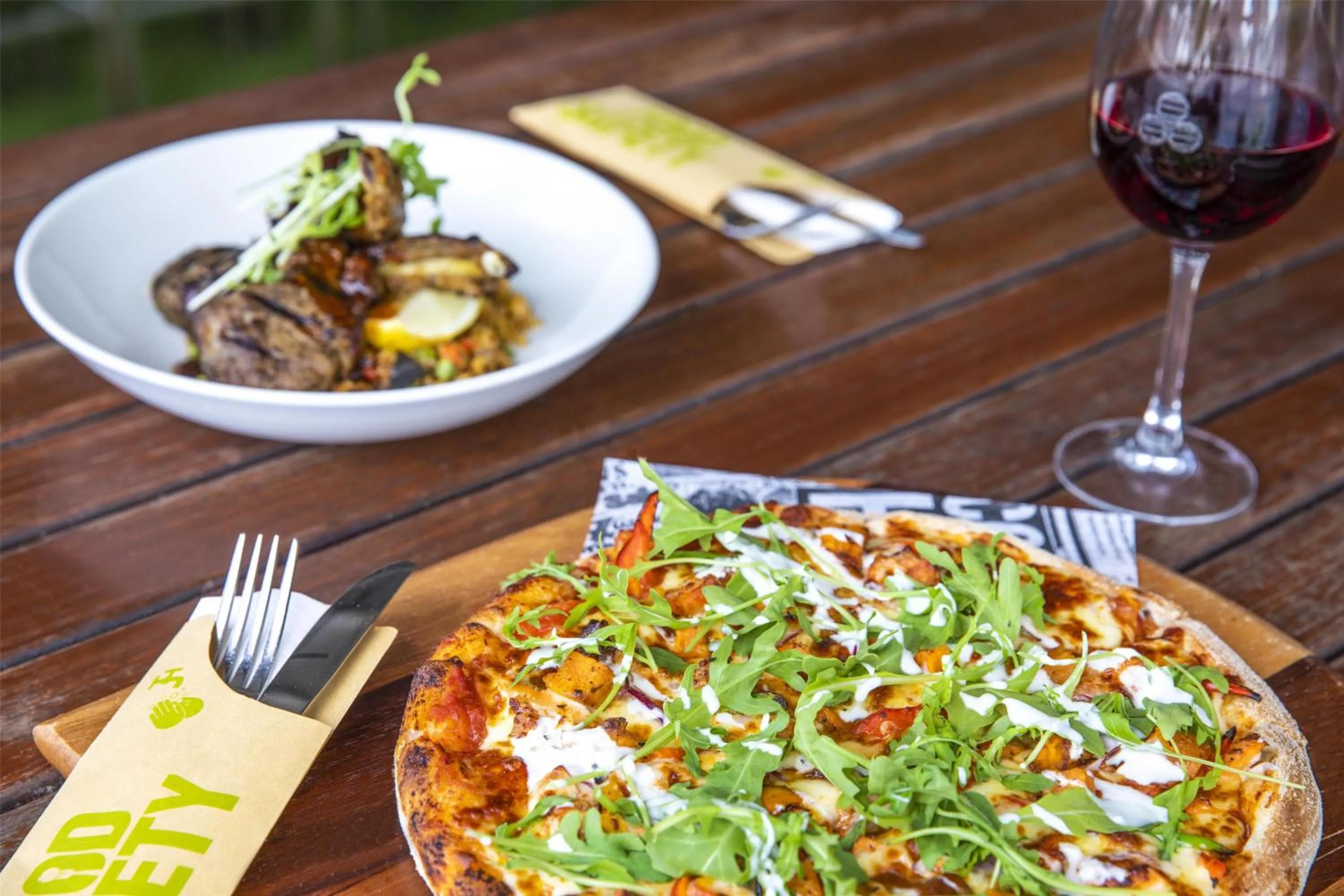 Food and drinks in Nightelier Narrabeen