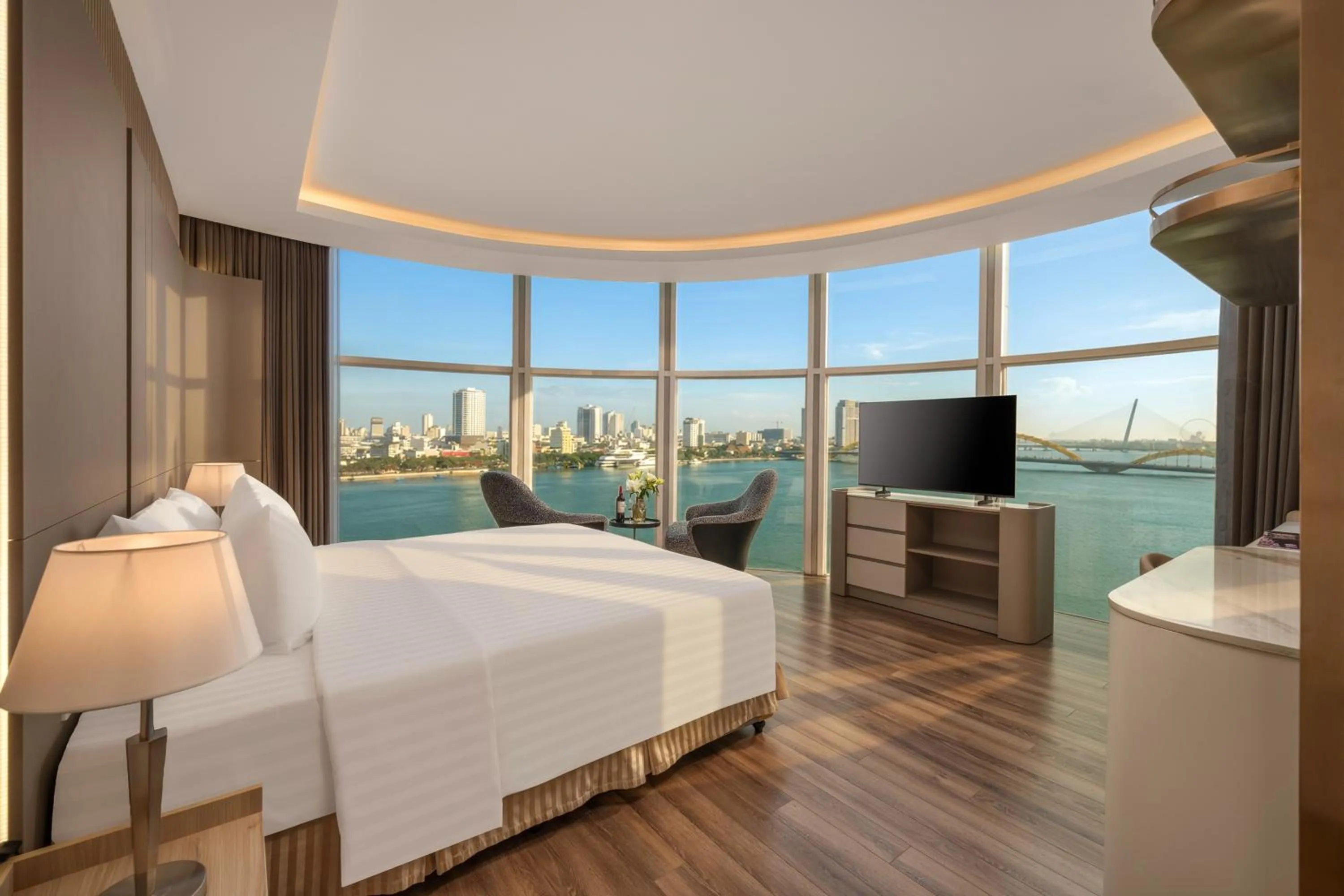 Bed in Sun River Hotel