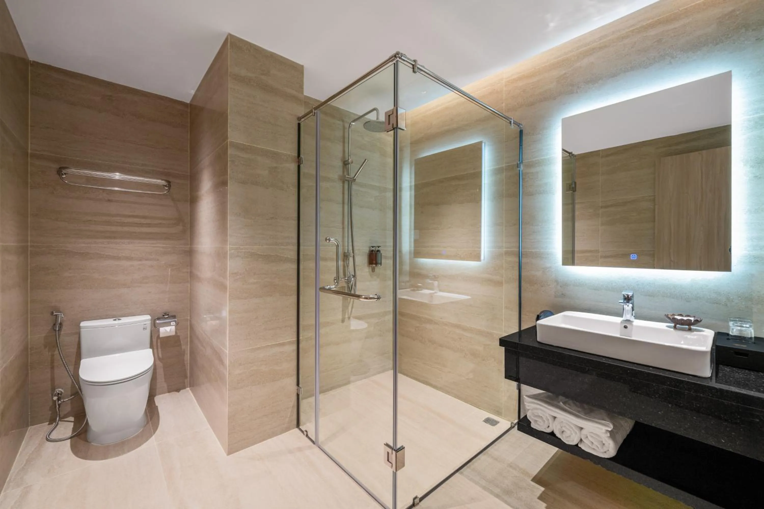 Toilet in Sun River Hotel