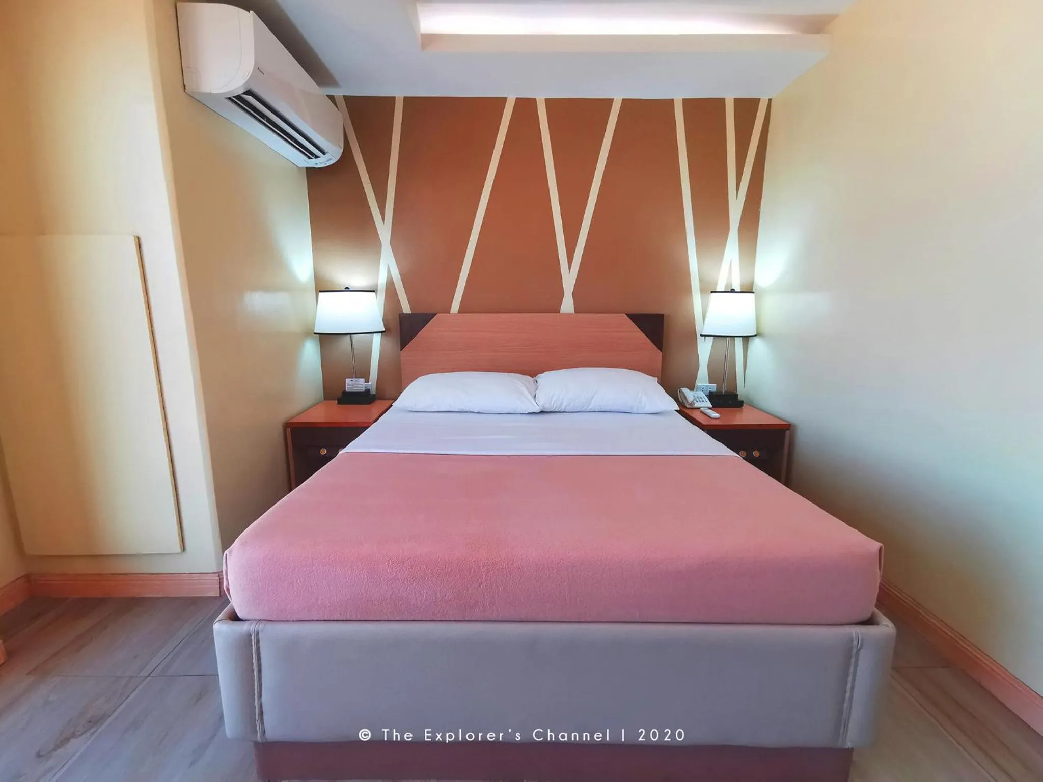 Bed in New Dawn Hotel Plus