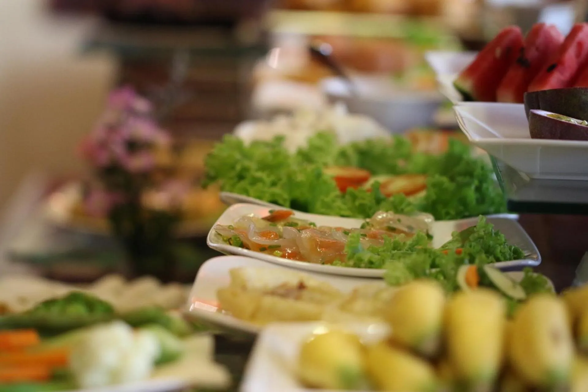 Restaurant/places to eat in Long Life Riverside Hotel