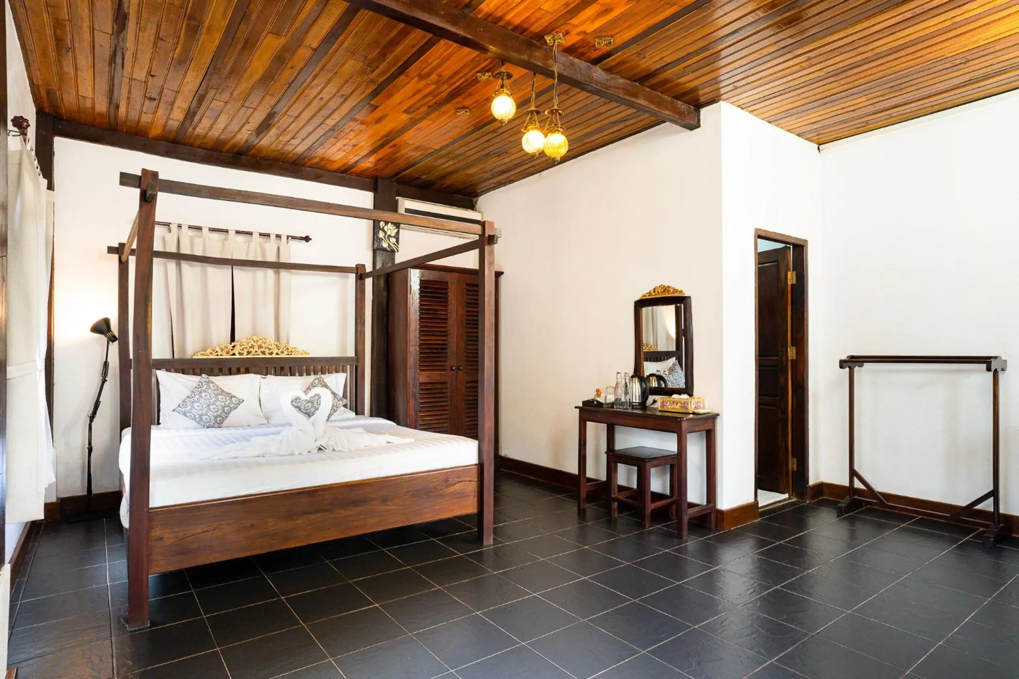 Bedroom, Bed in Villa Khoum Xieng Thong Boutique