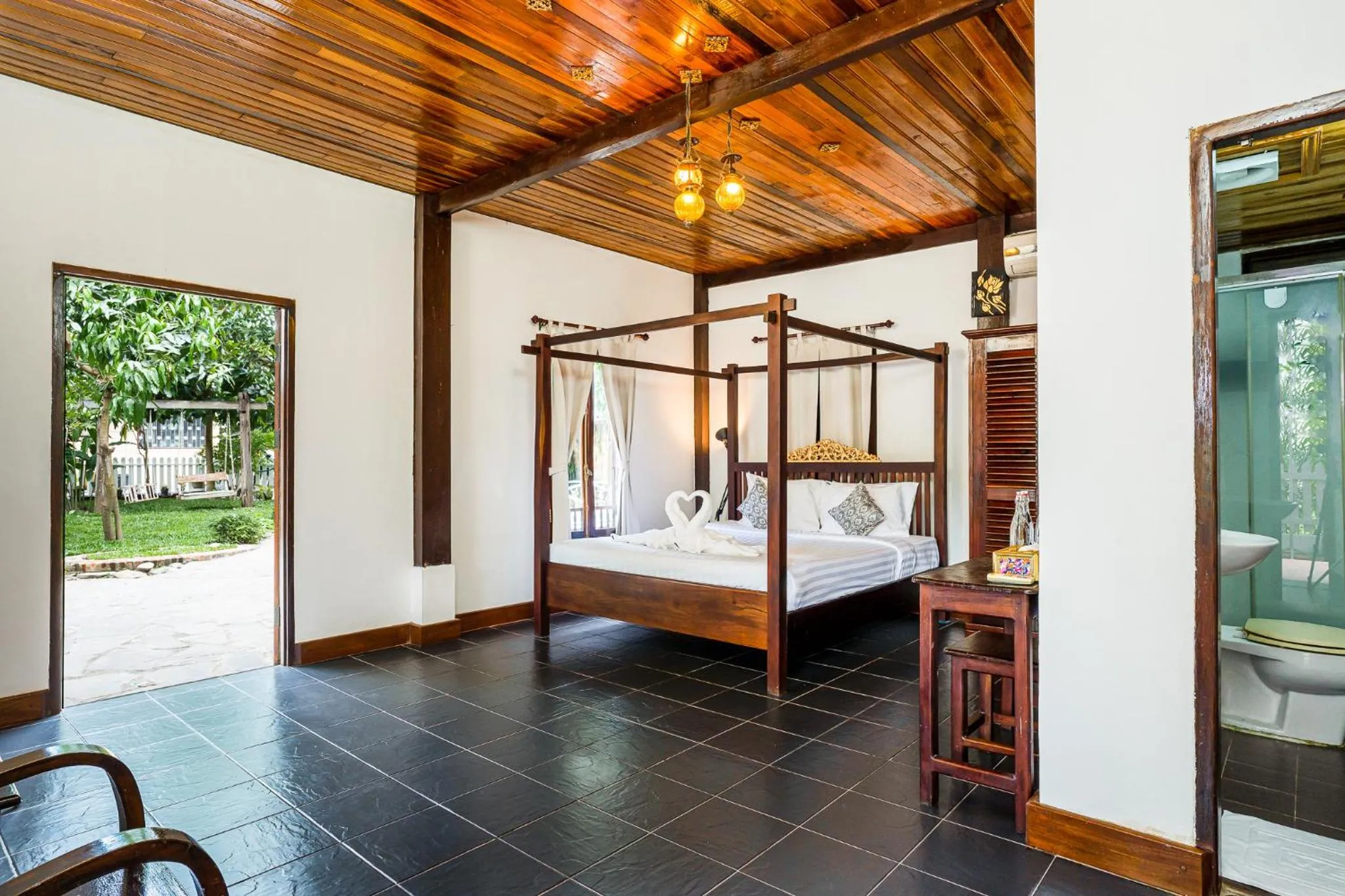 View (from property/room), Bed in Villa Khoum Xieng Thong Boutique
