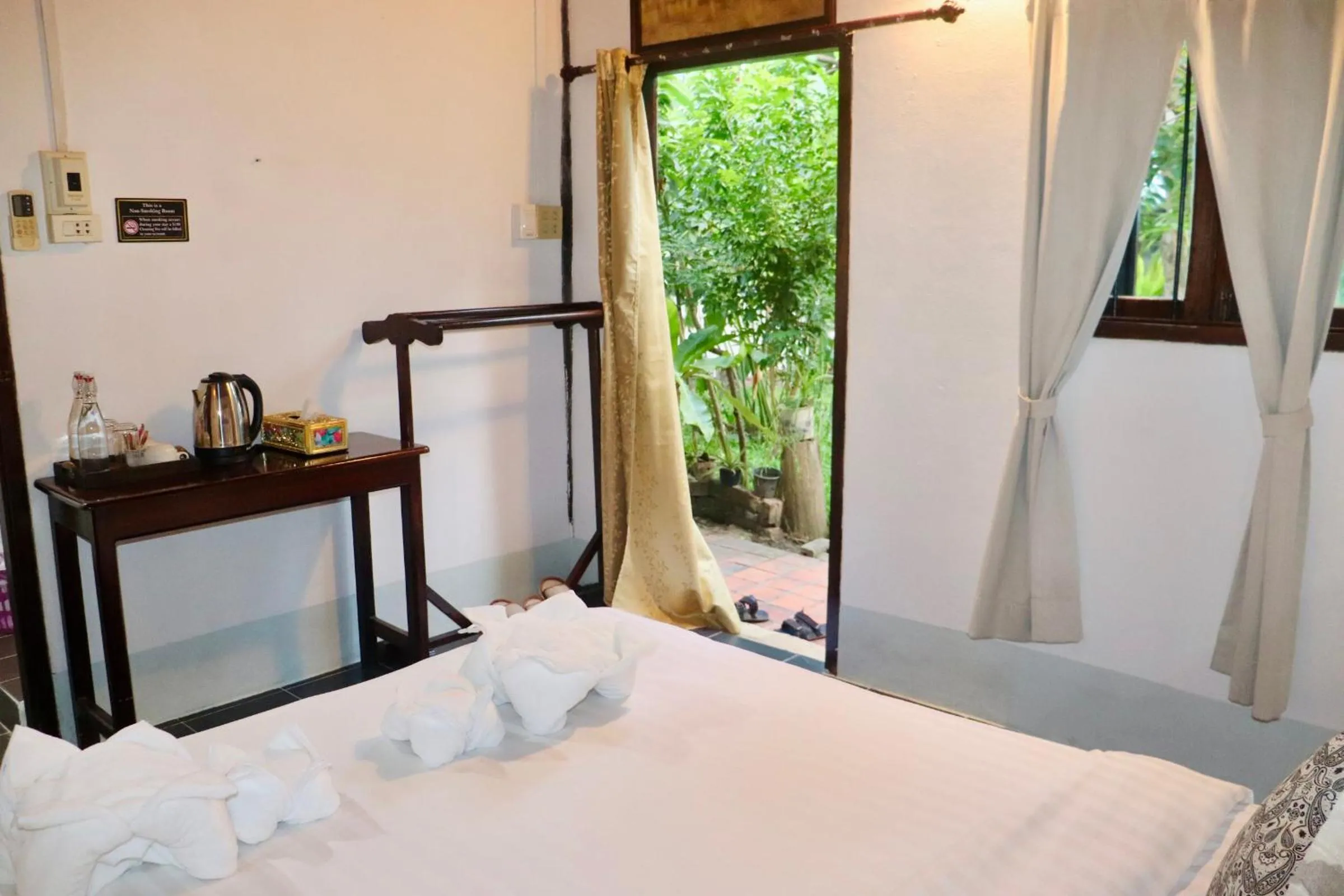 Coffee/tea facilities, Bed in Villa Khoum Xieng Thong Boutique