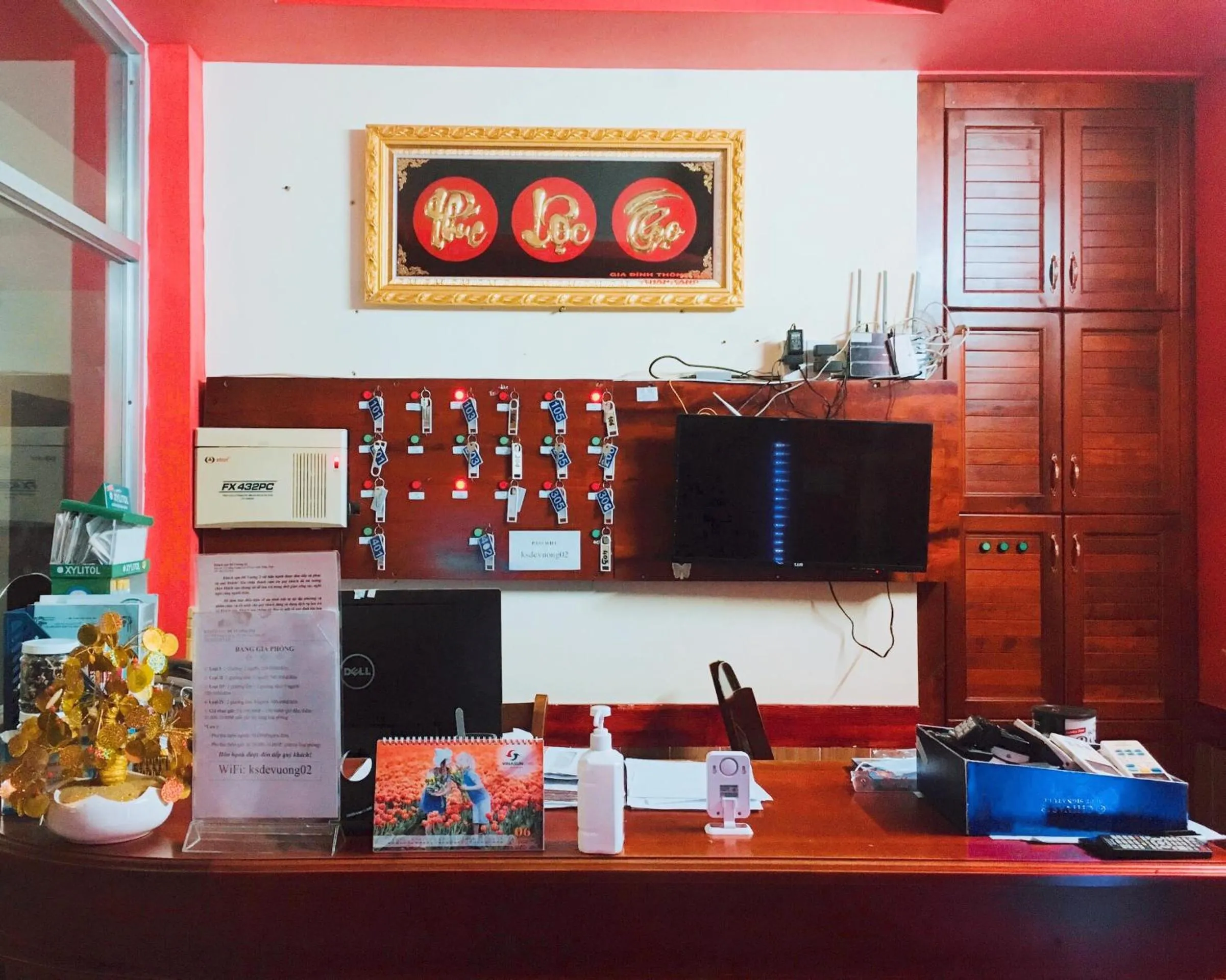 Lobby or reception in De Vuong 2