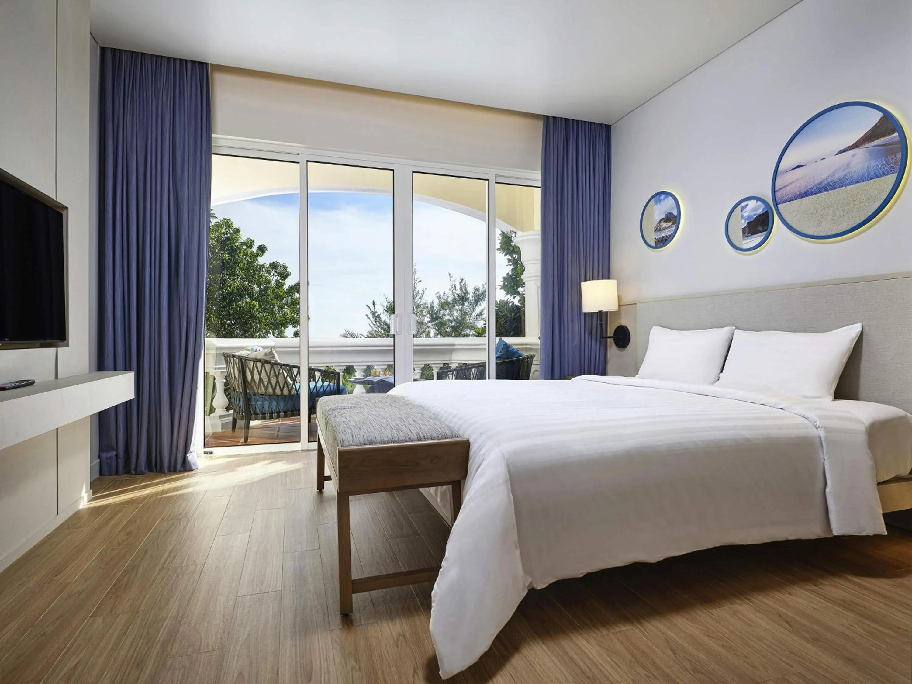 Bedroom, Bed in Mercure Vung Tau Resort