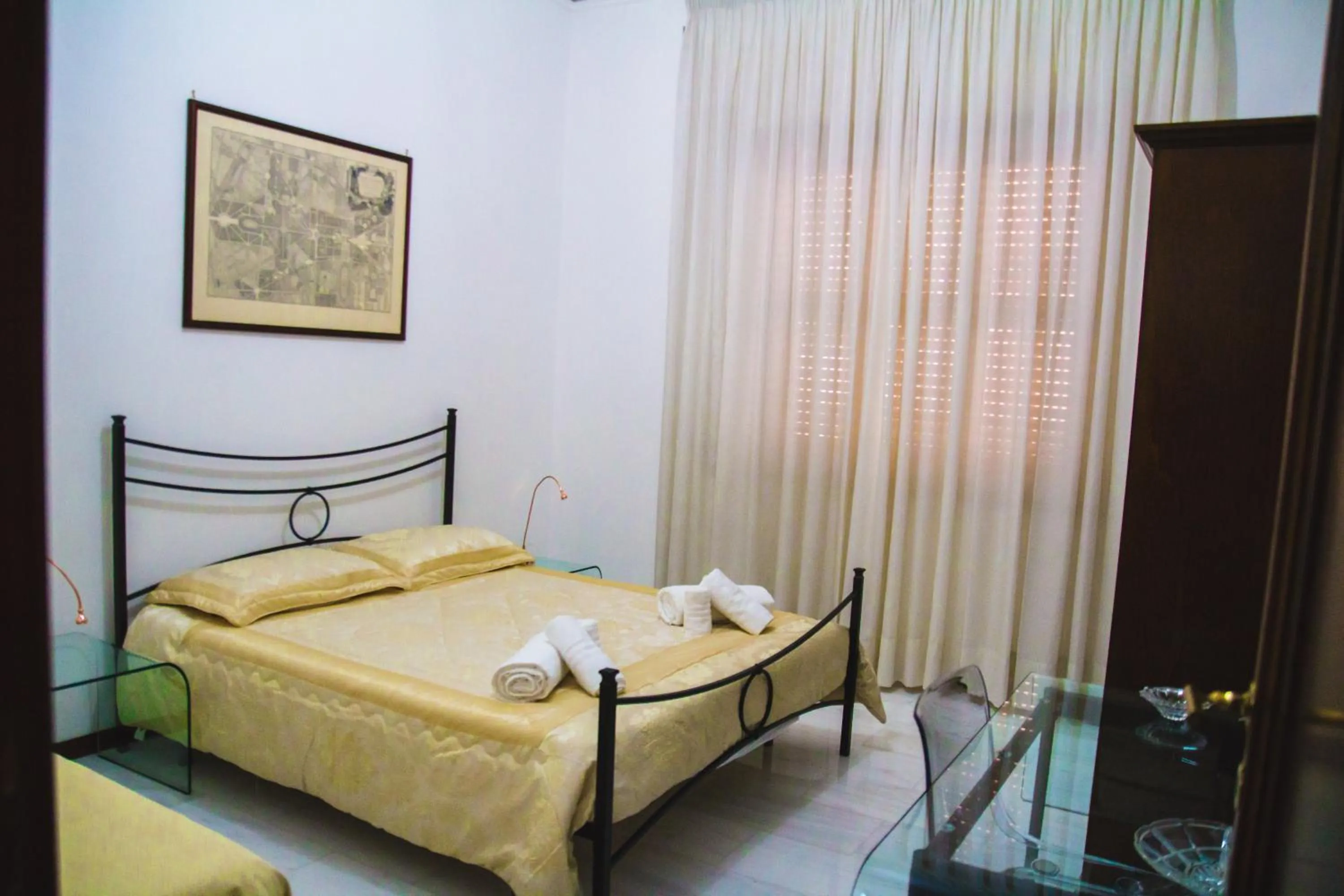 Bedroom, Bed in Easy House