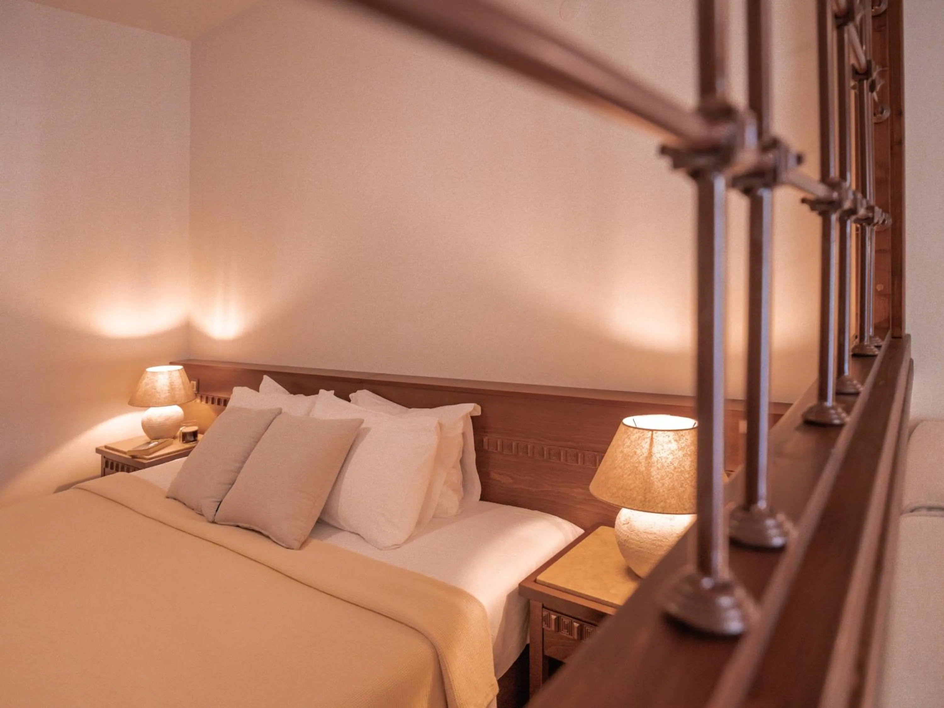 Bedroom, Bed in Dracos Hotel