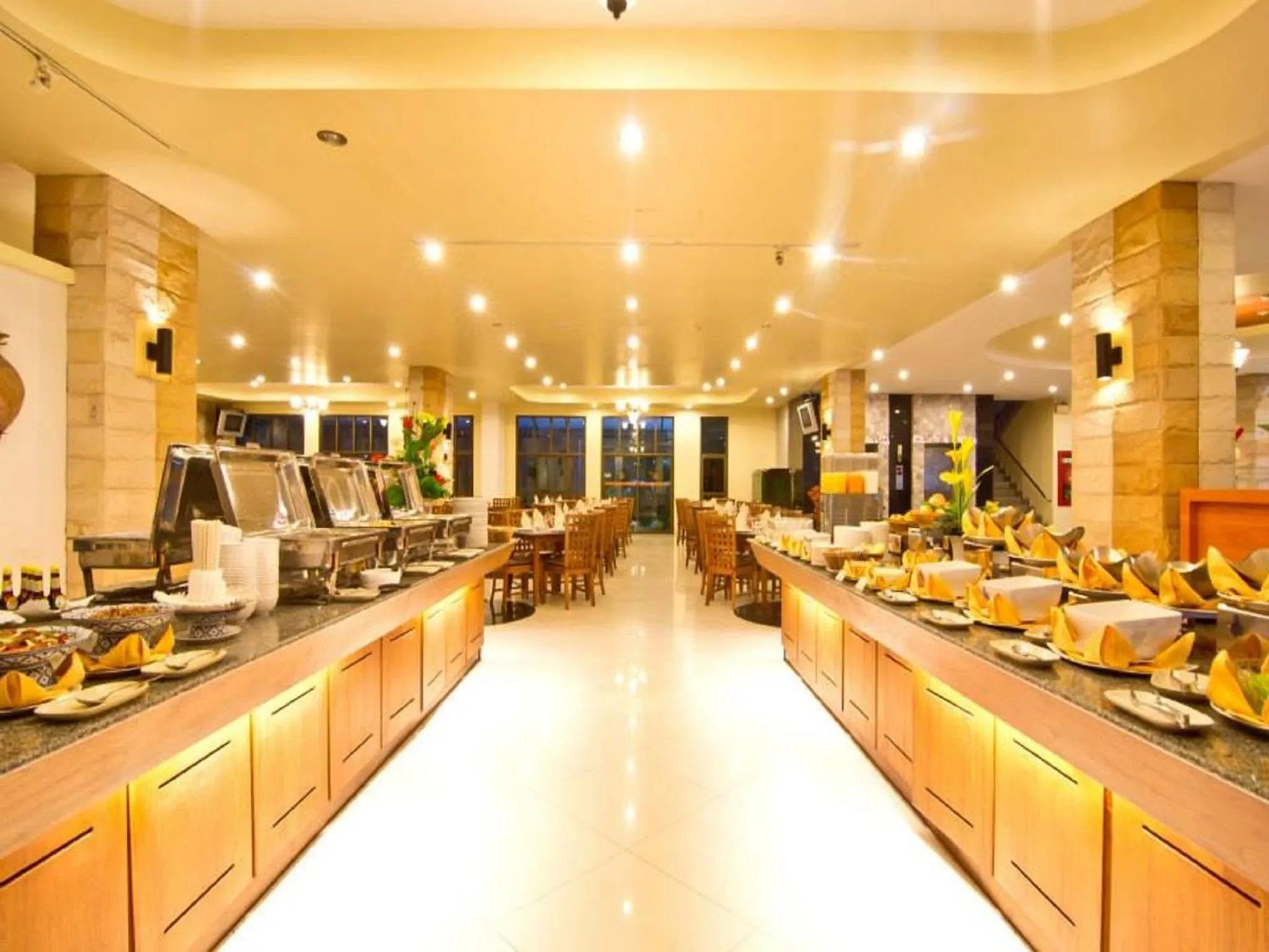 Restaurant/places to eat in Best Beach Villa