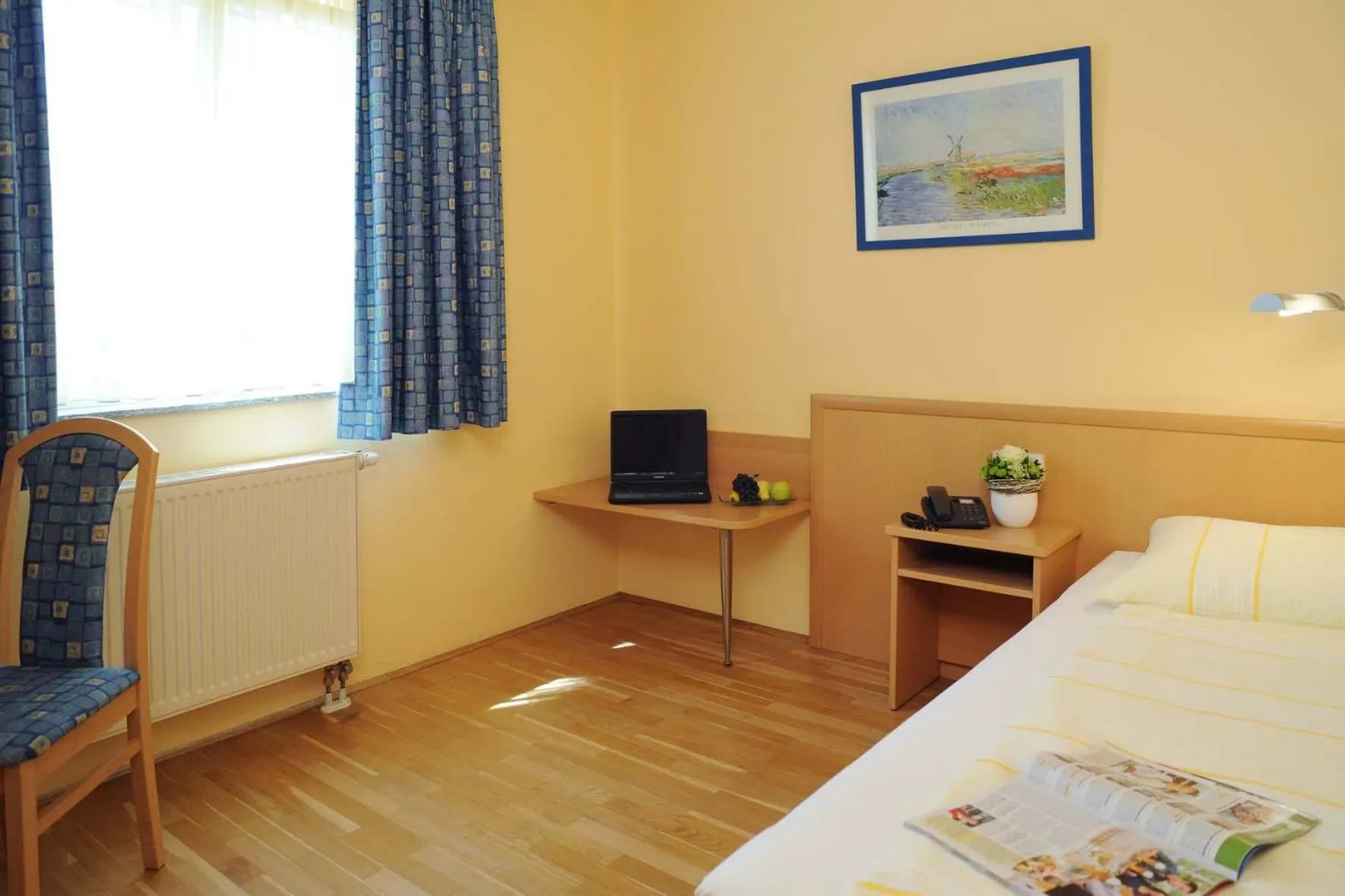 Bed in Hotel & Restaurant Hugenottengarten