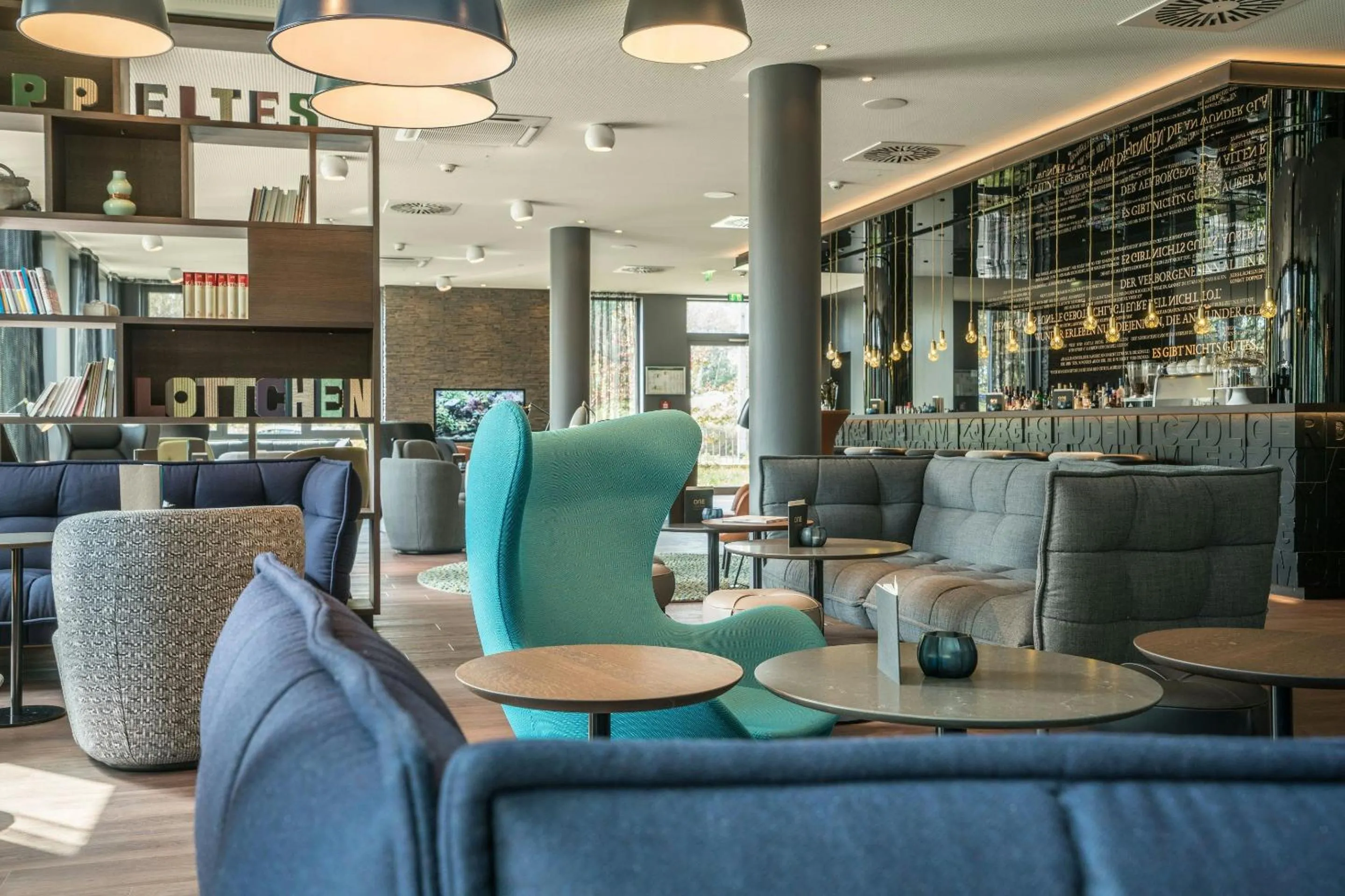 Lounge or bar in Motel One Dresden - Palaisplatz