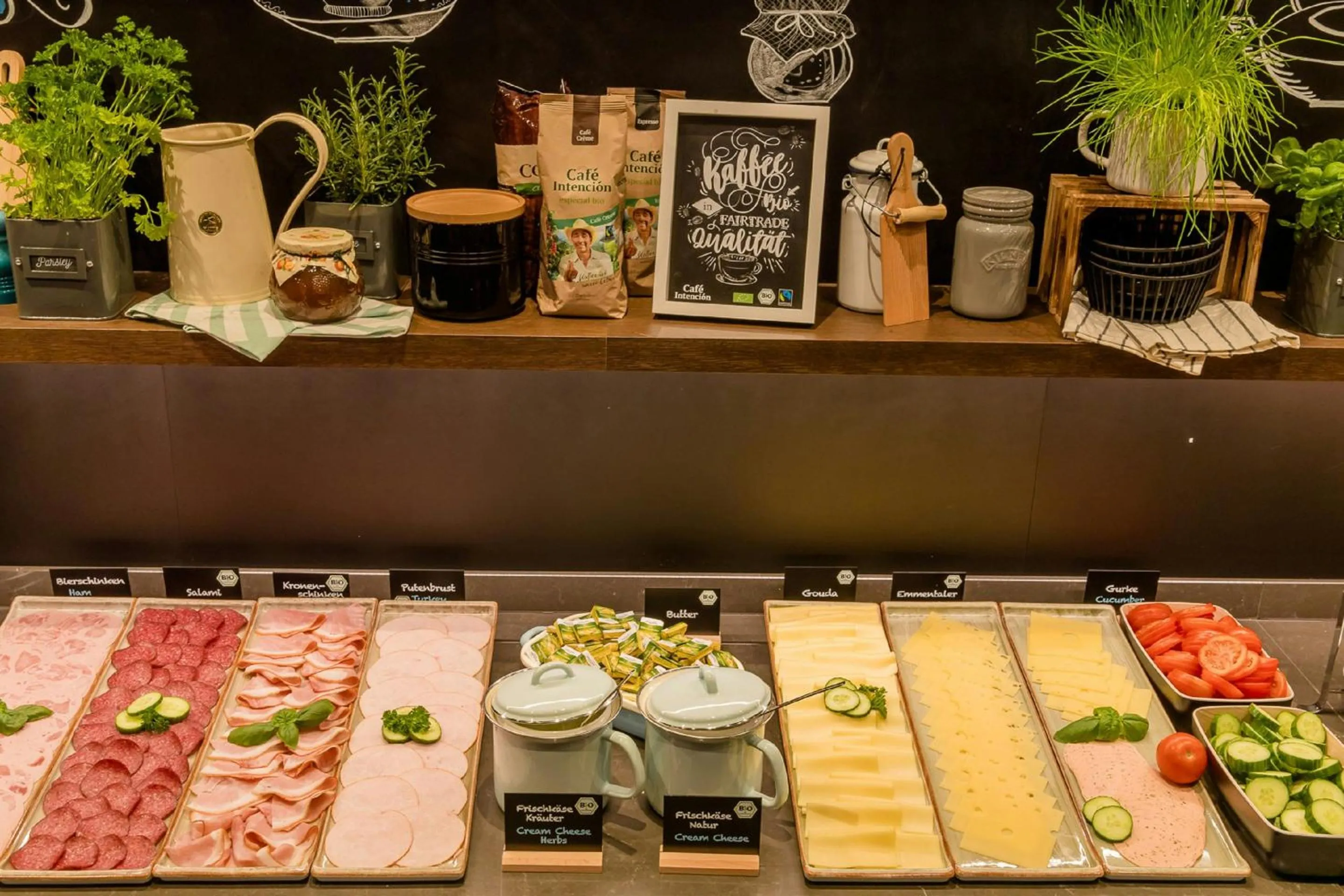 Buffet breakfast in Motel One Berlin-Spittelmarkt