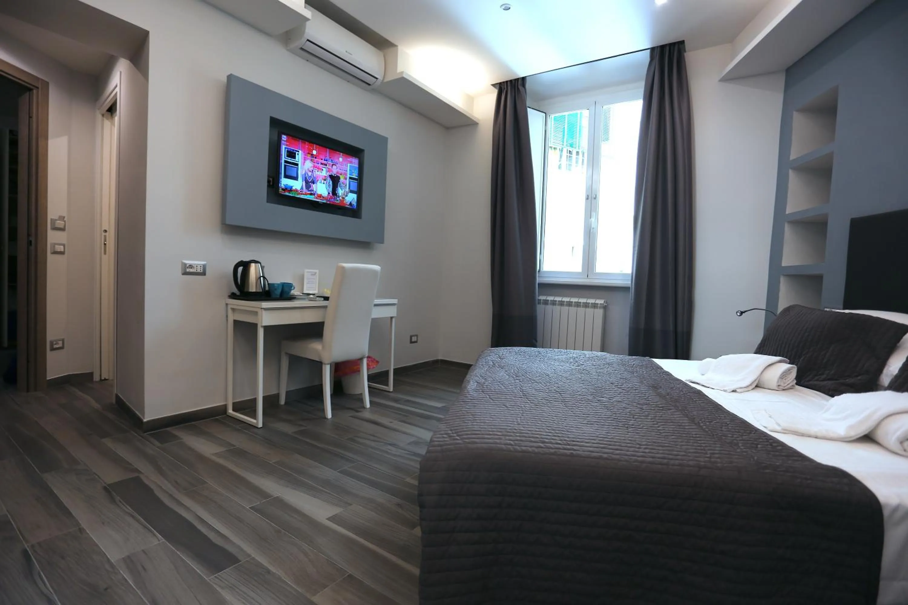 Photo of the whole room, Bed in B&B Home 77