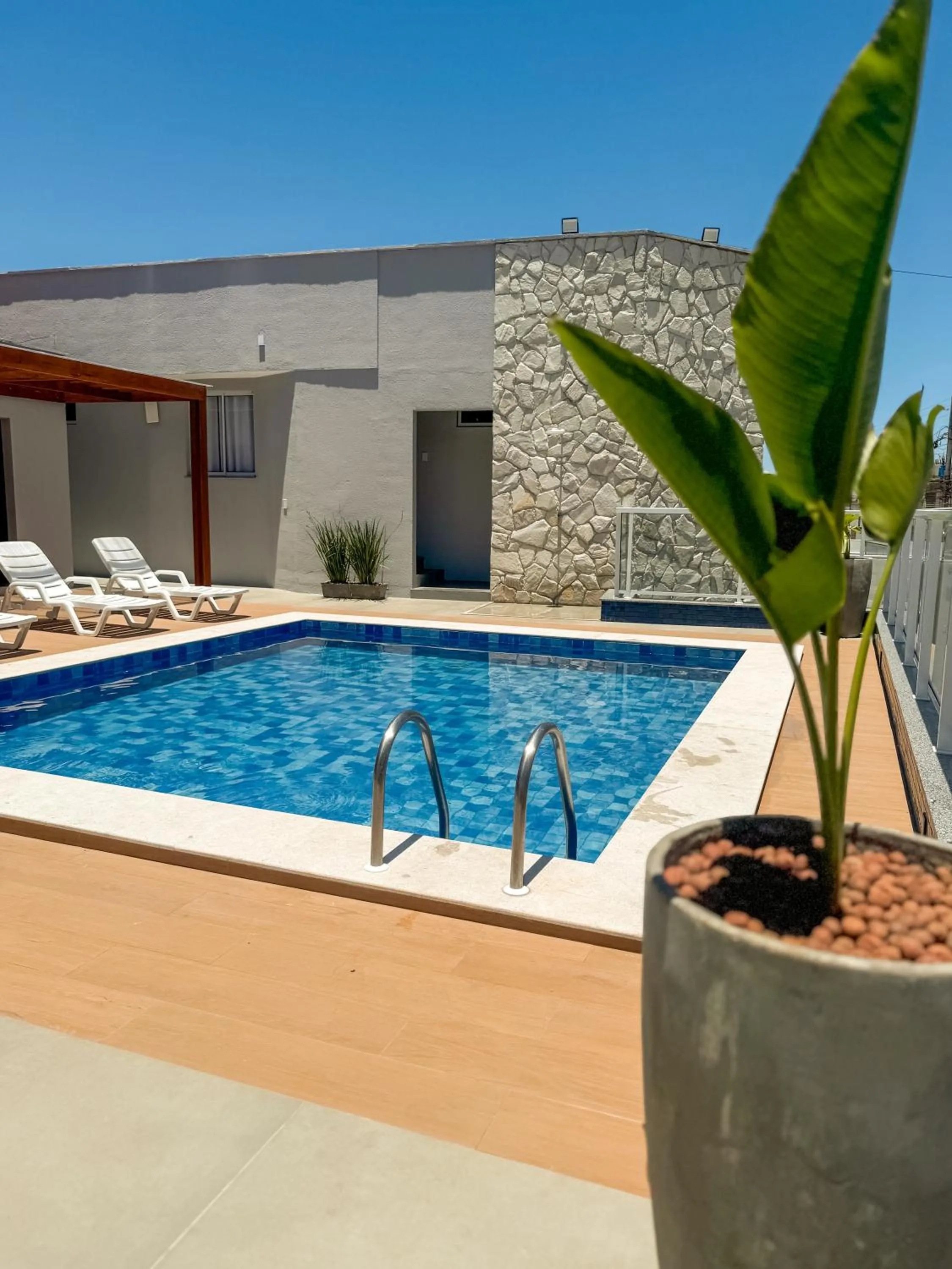 Swimming pool in Hotel Pousada do Farol