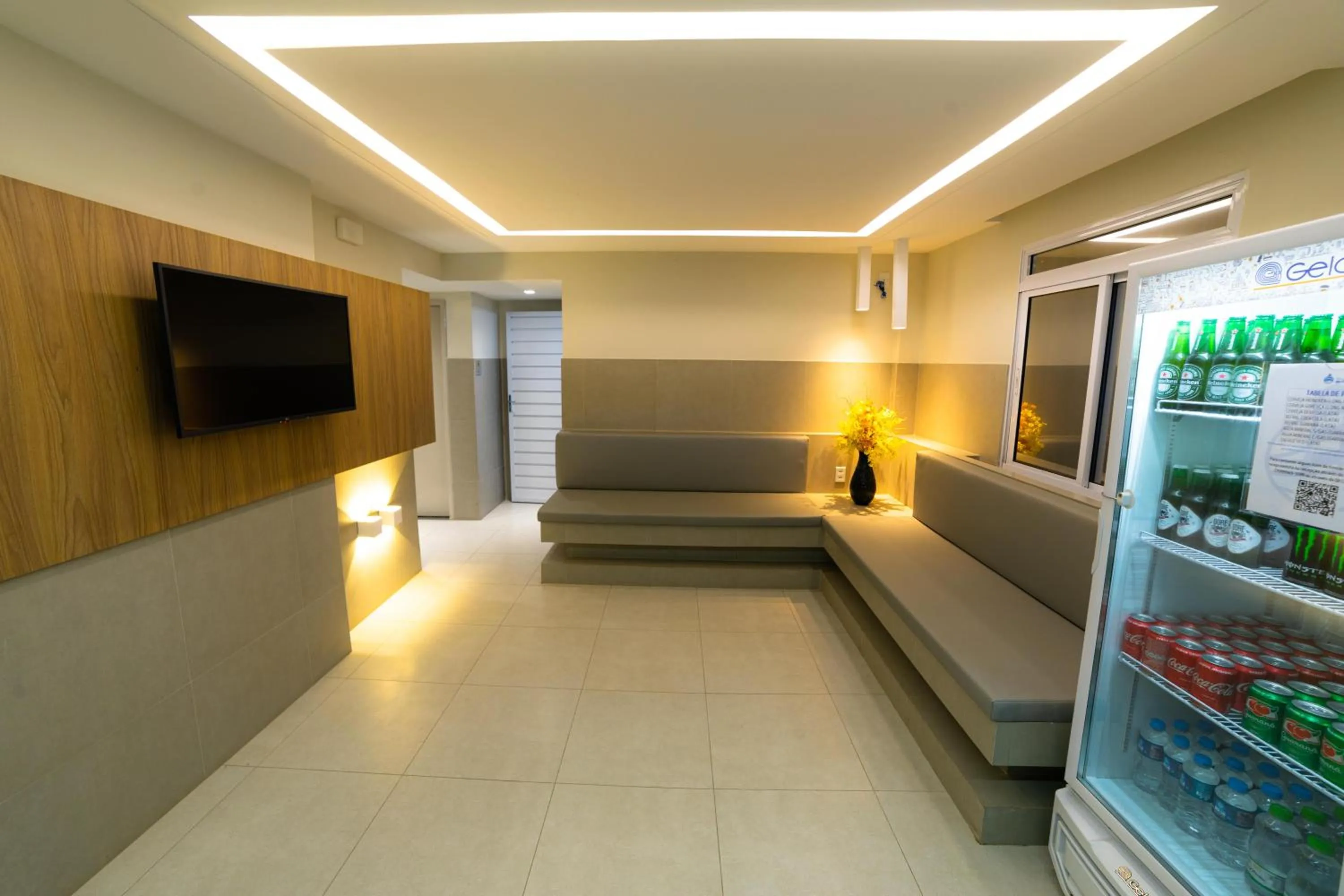 Communal lounge/ TV room in Hotel Pousada do Farol