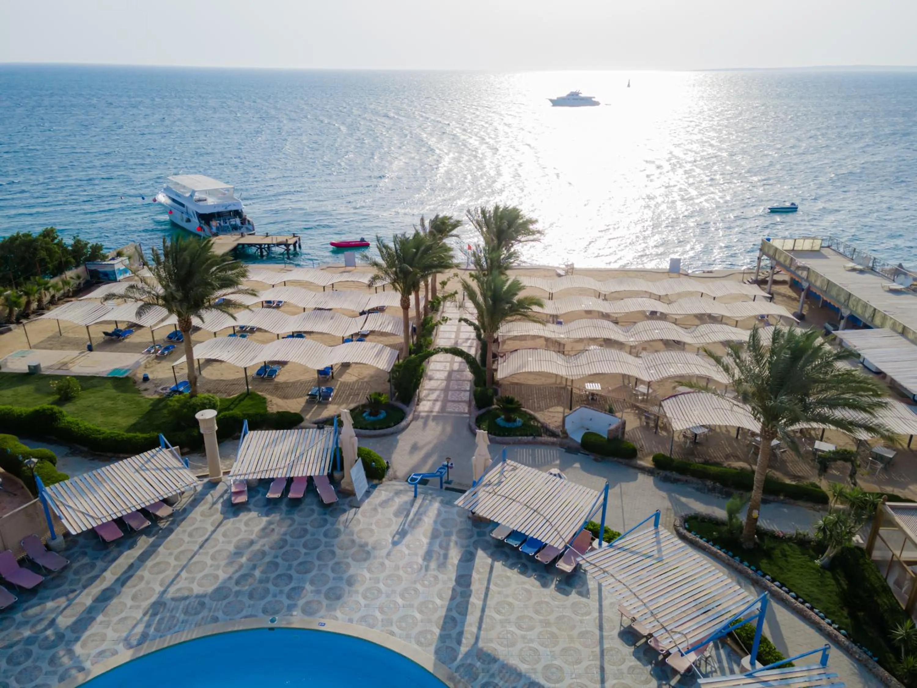 Sphinx Aqua Park Beach Resort