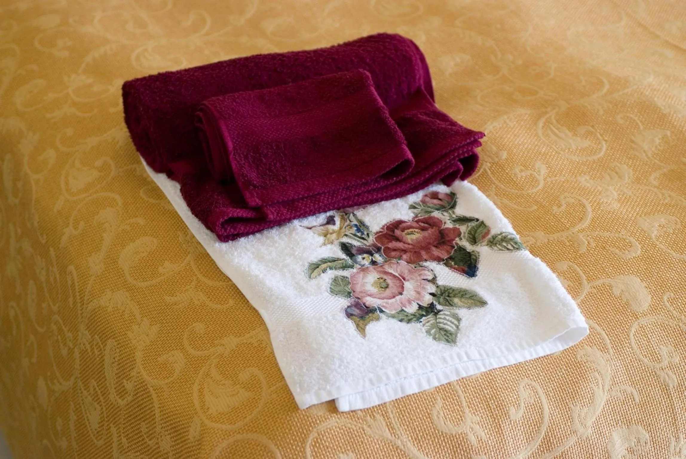 Decorative detail in VinsLounge Suite