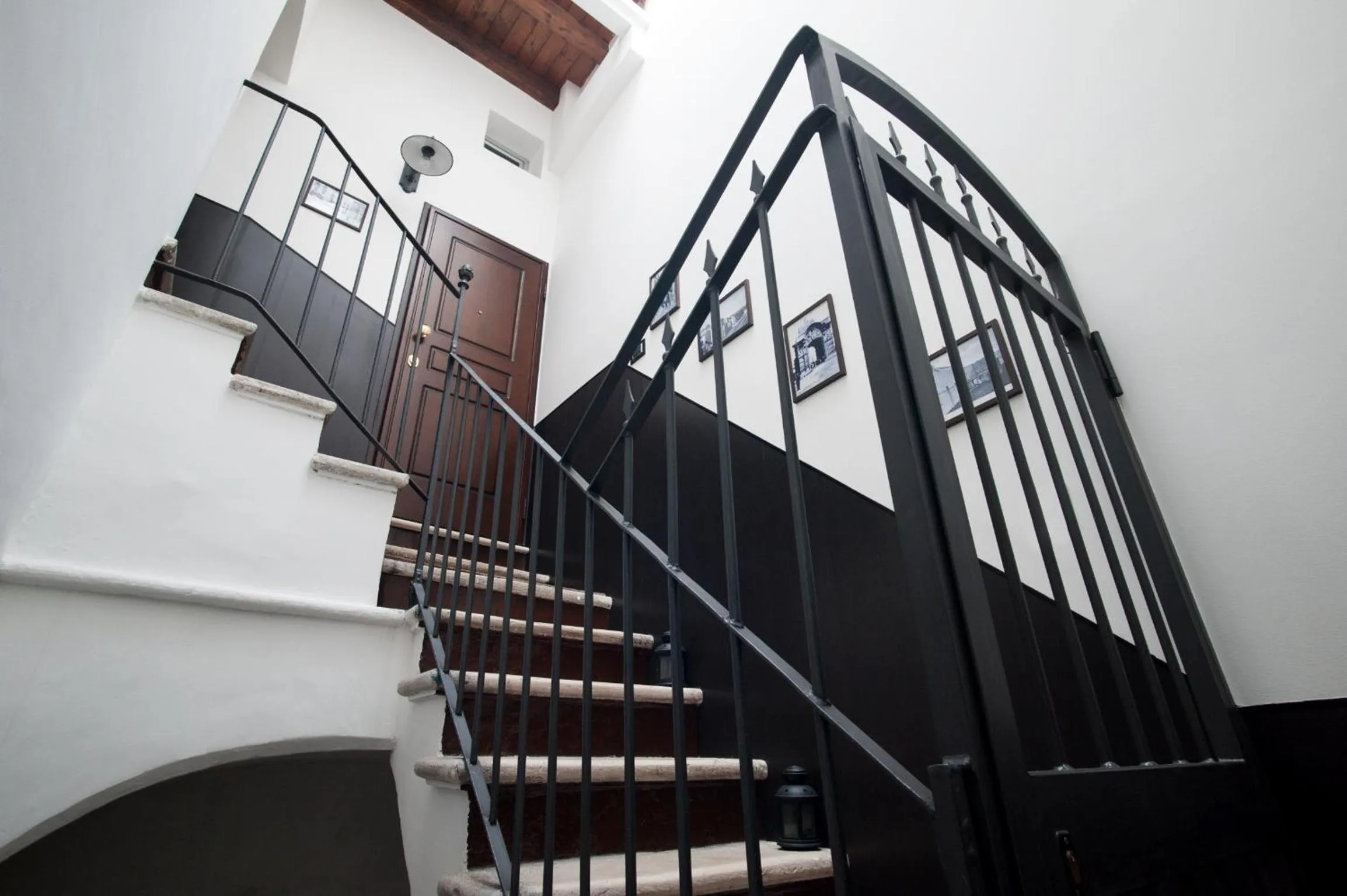 Property building in VinsLounge Suite