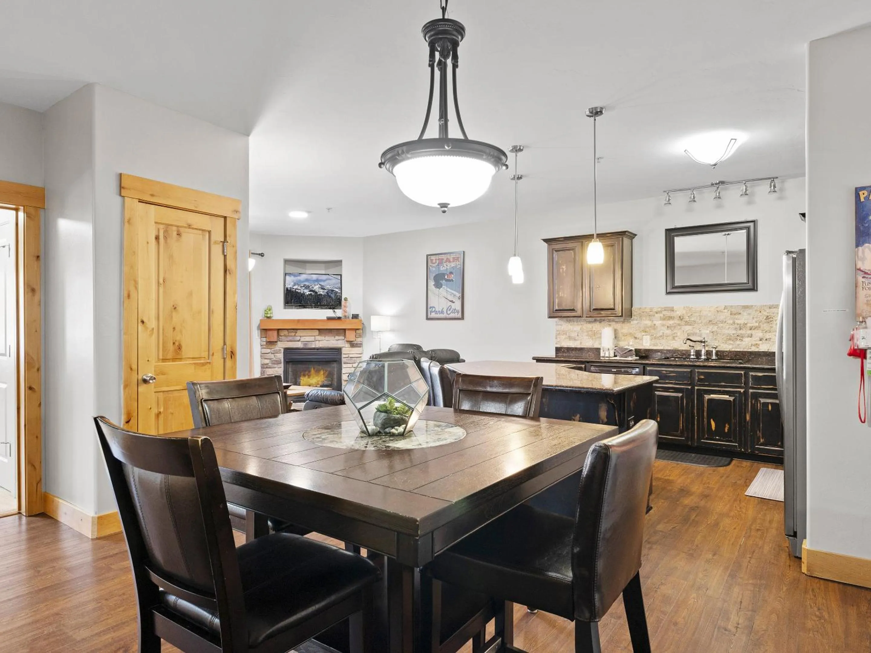 Dining area in Bear Hollow Village by All Seasons Resort Lodging