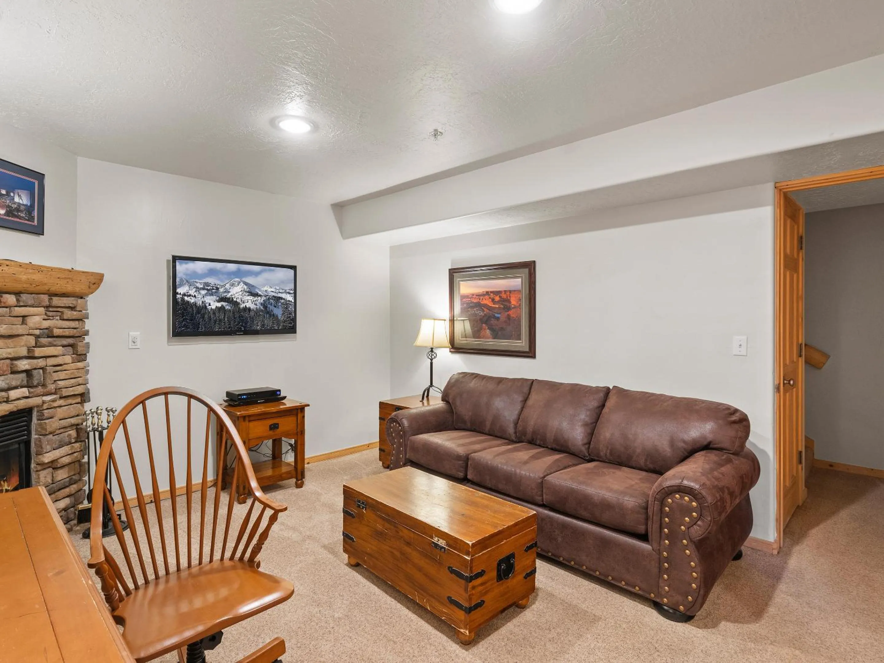TV and multimedia in Bear Hollow Village by All Seasons Resort Lodging