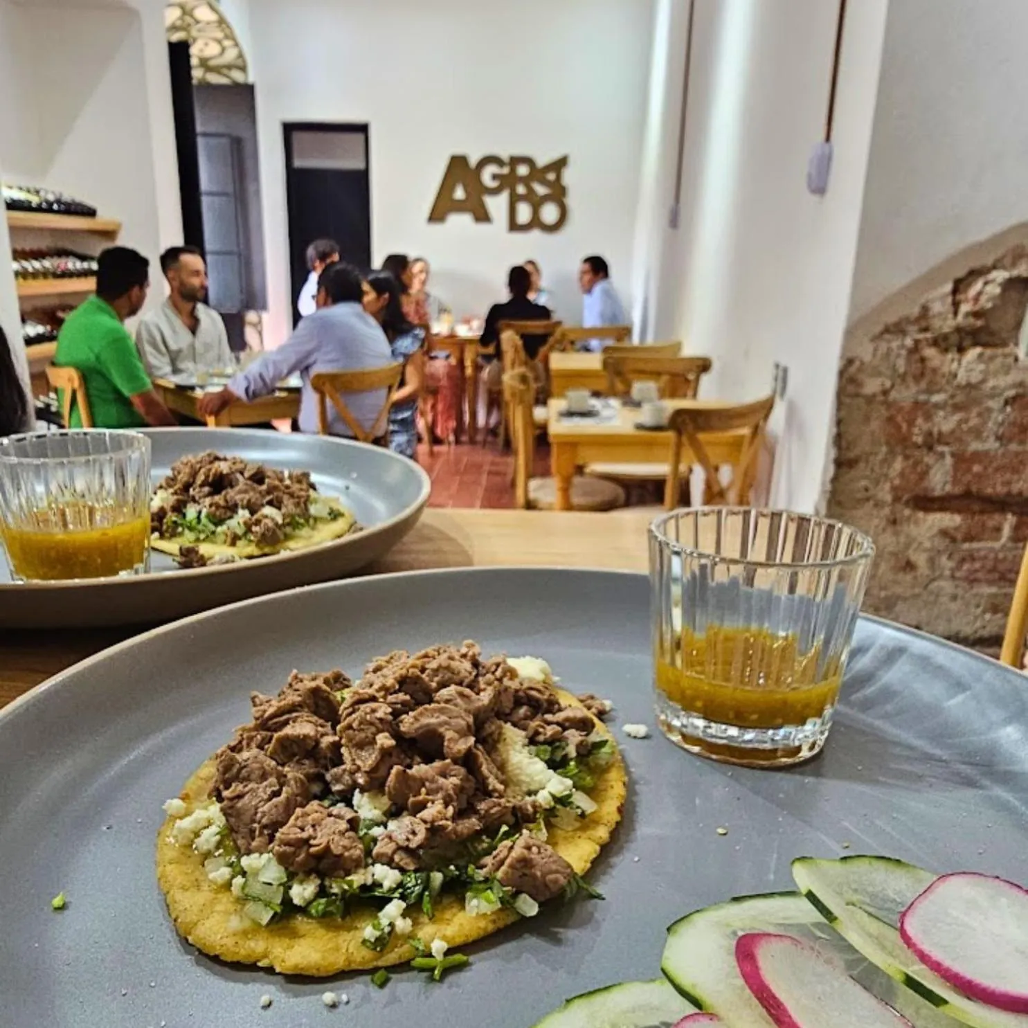 Restaurant/places to eat in Agrado Guest House