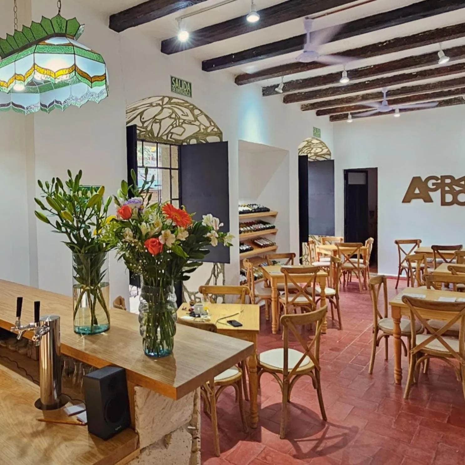 Restaurant/places to eat in Agrado Guest House