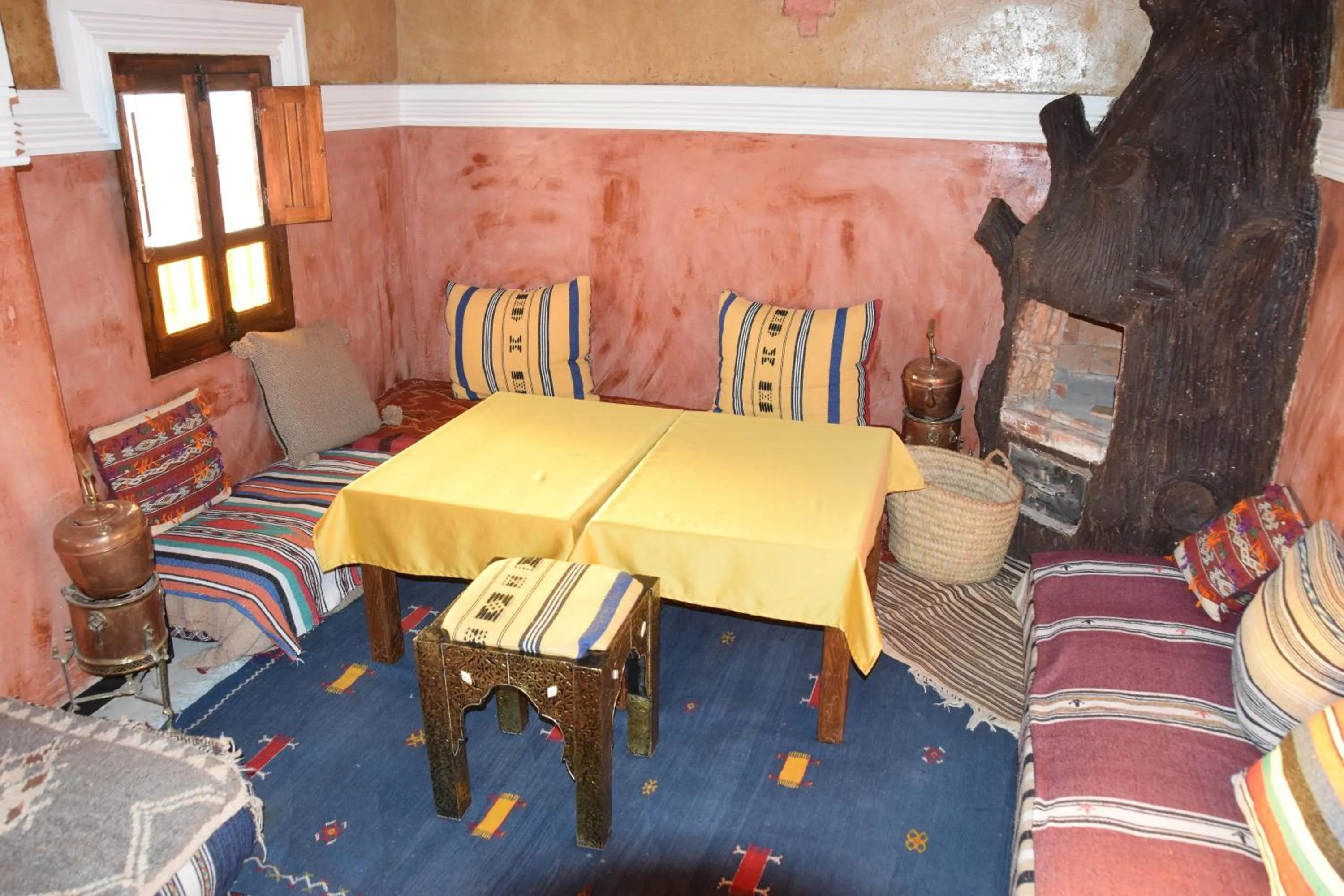 Restaurant/places to eat in Kasbah Assafar